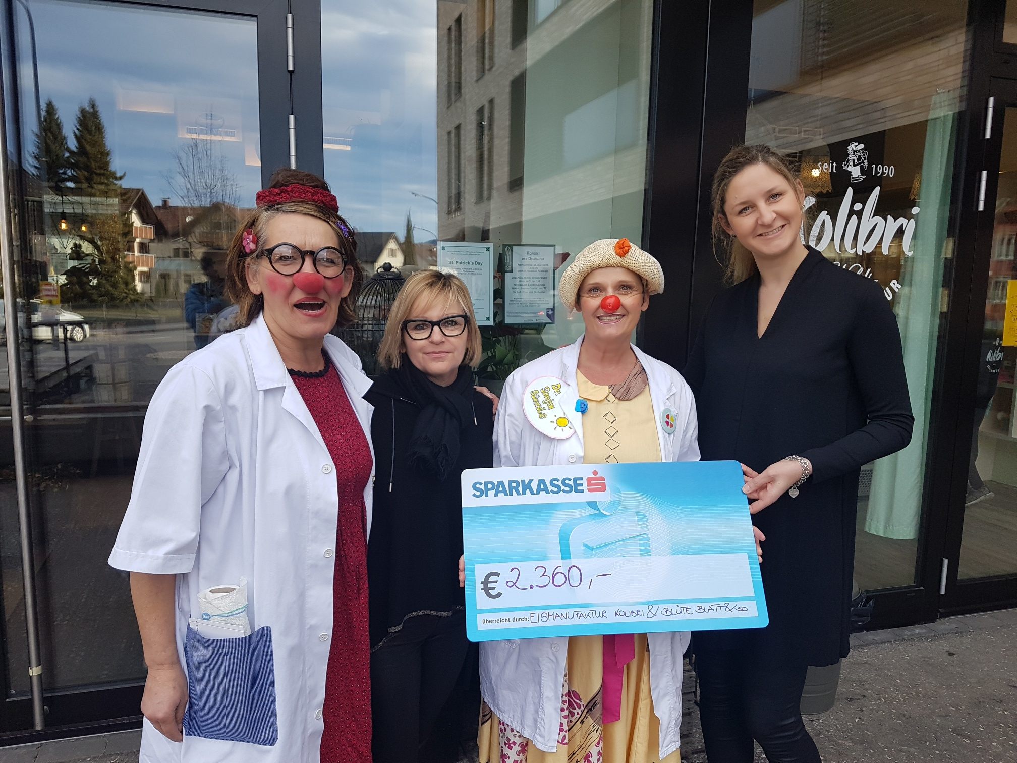 Die CliniClowns freuten sich über die freiwilligen Spenden.