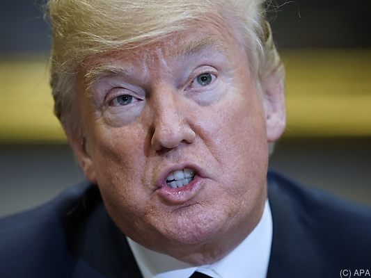 Die Strafzölle sollen am Freitag in Kraft treten Die Strafzölle sollen am Freitag in Kraft treten