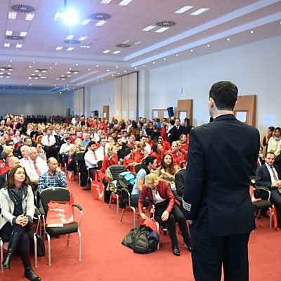 Der nächste Schritt führt an den Verhandlungstisch