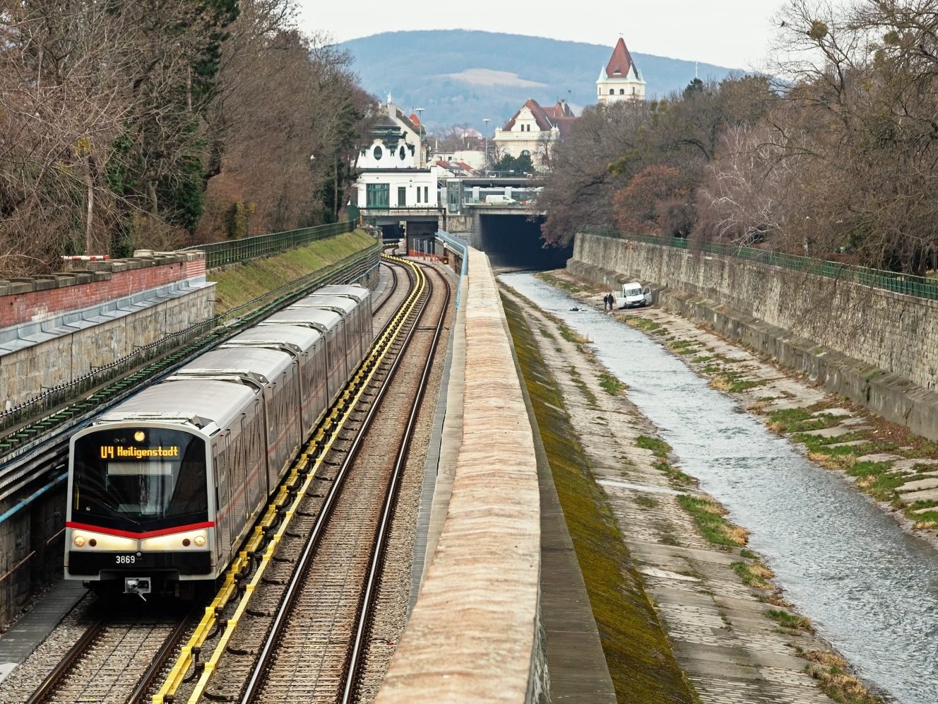 In der U-Bahnstation Schönbrunn wurde ein Drogendealer festgenommen.