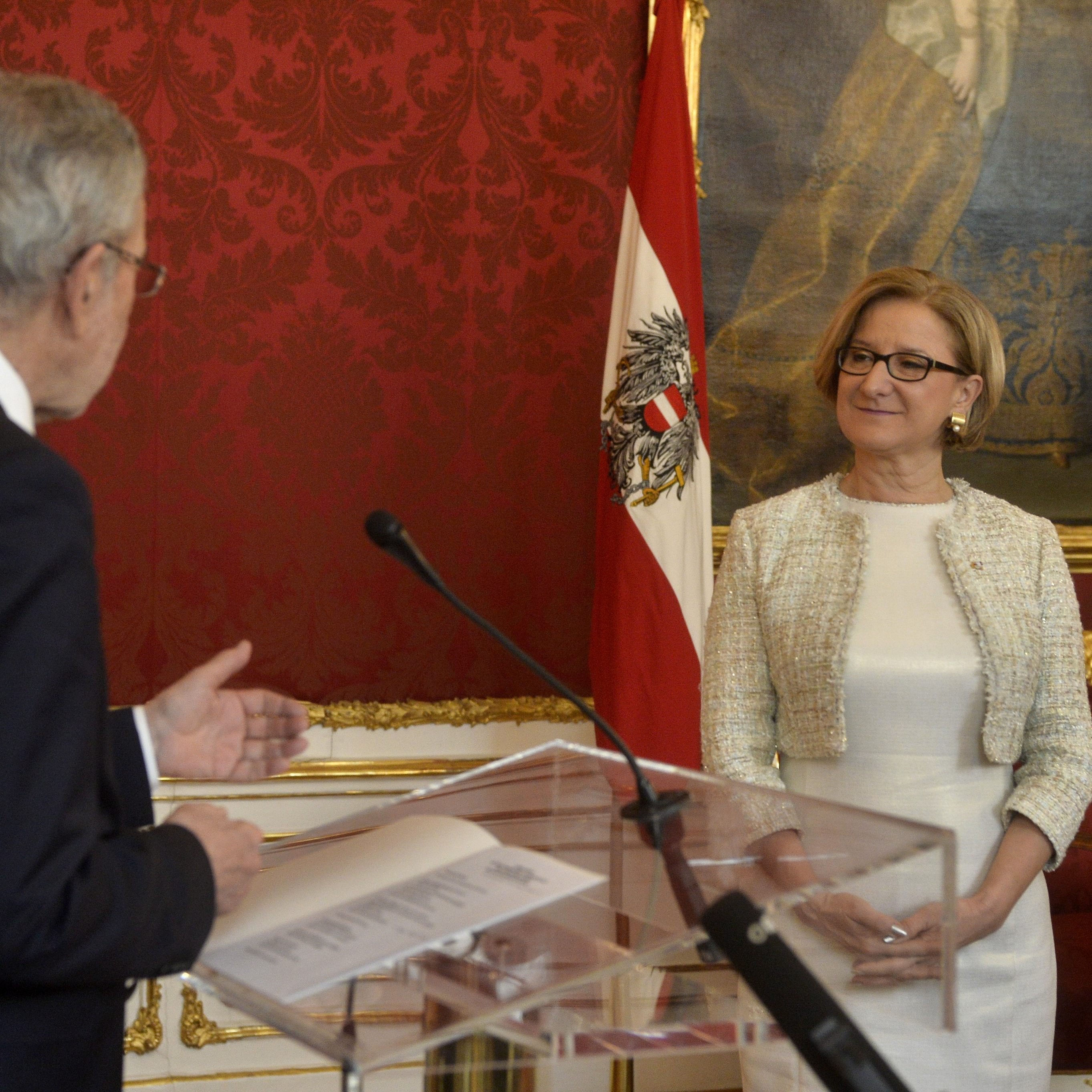 Mikl-Leitner wurde von Van der Bellen in Wien angelobt.
