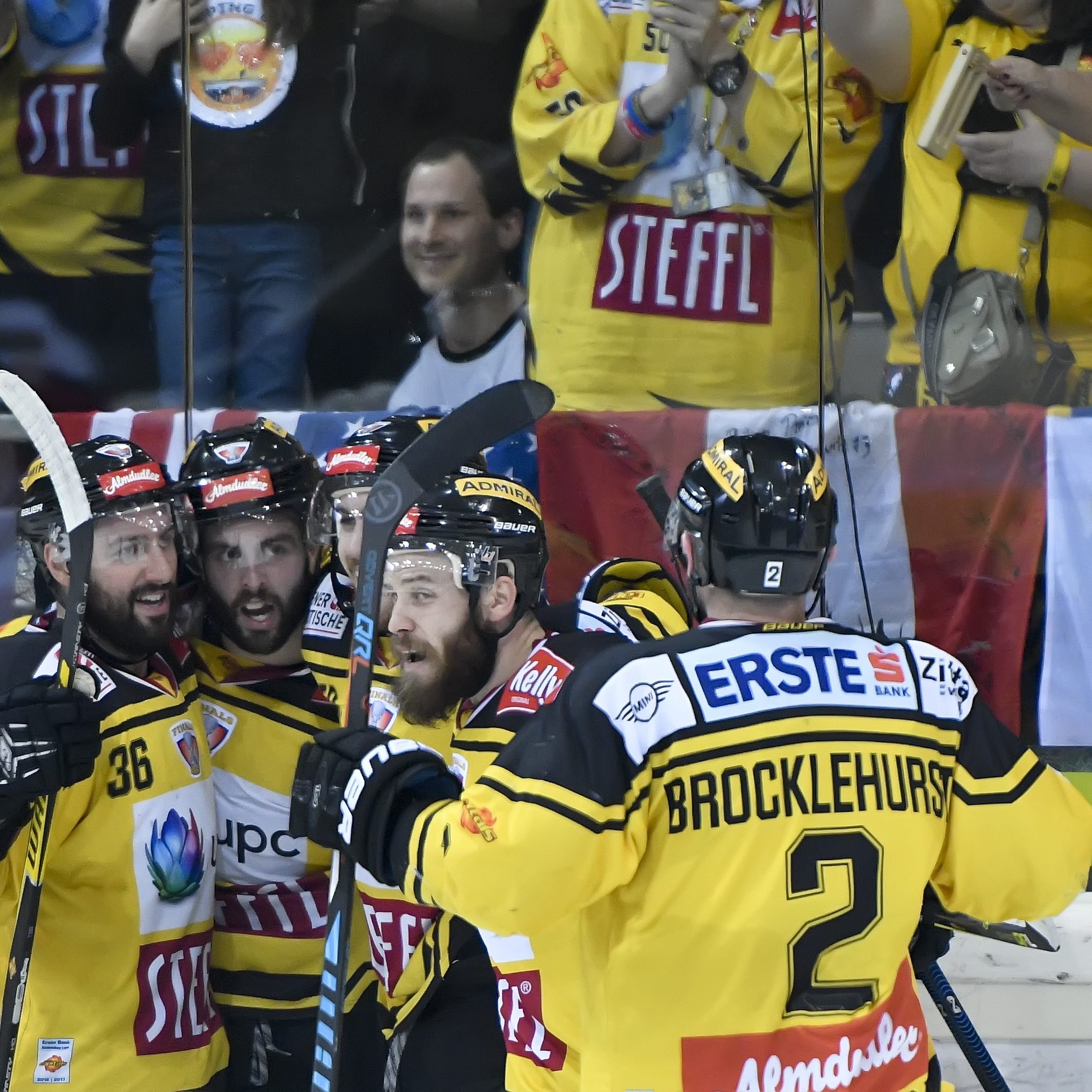 Der Titelverteidiger siegte in Innsbruck in der Verlängerung.