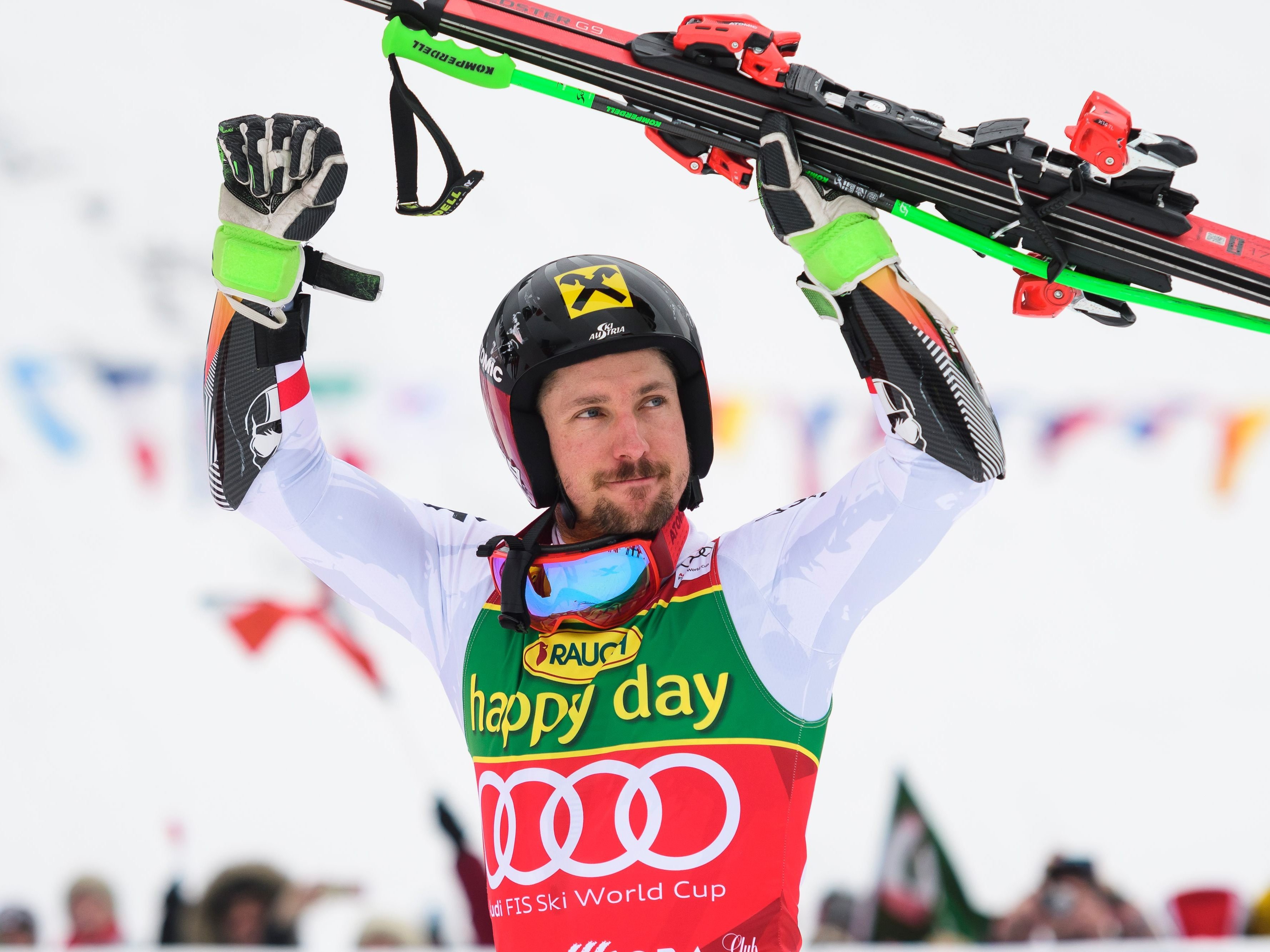 Hirscher gewinnt Riesentorlauf in Slowenien. Hirscher gewinnt Riesentorlauf in Slowenien.