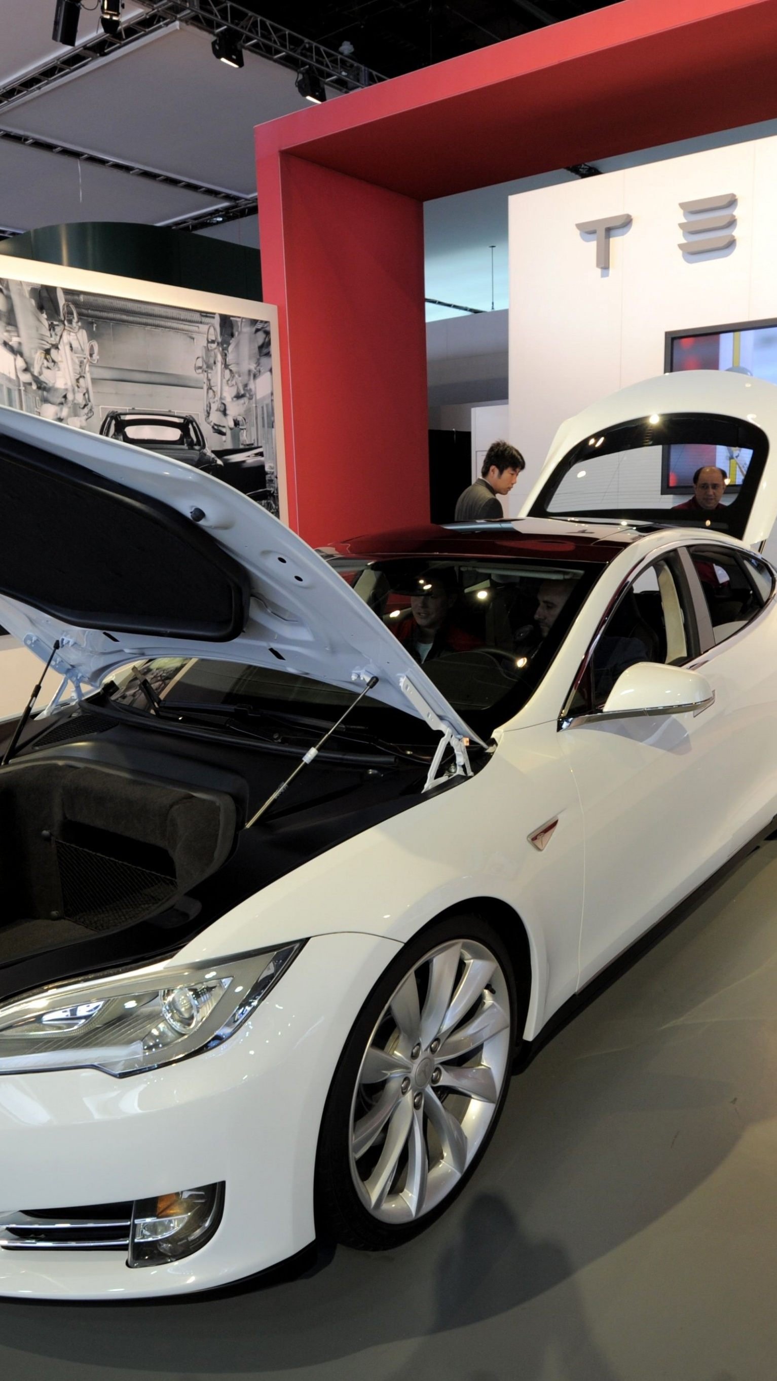 Tesla ruft 123.000 Model S zurück.