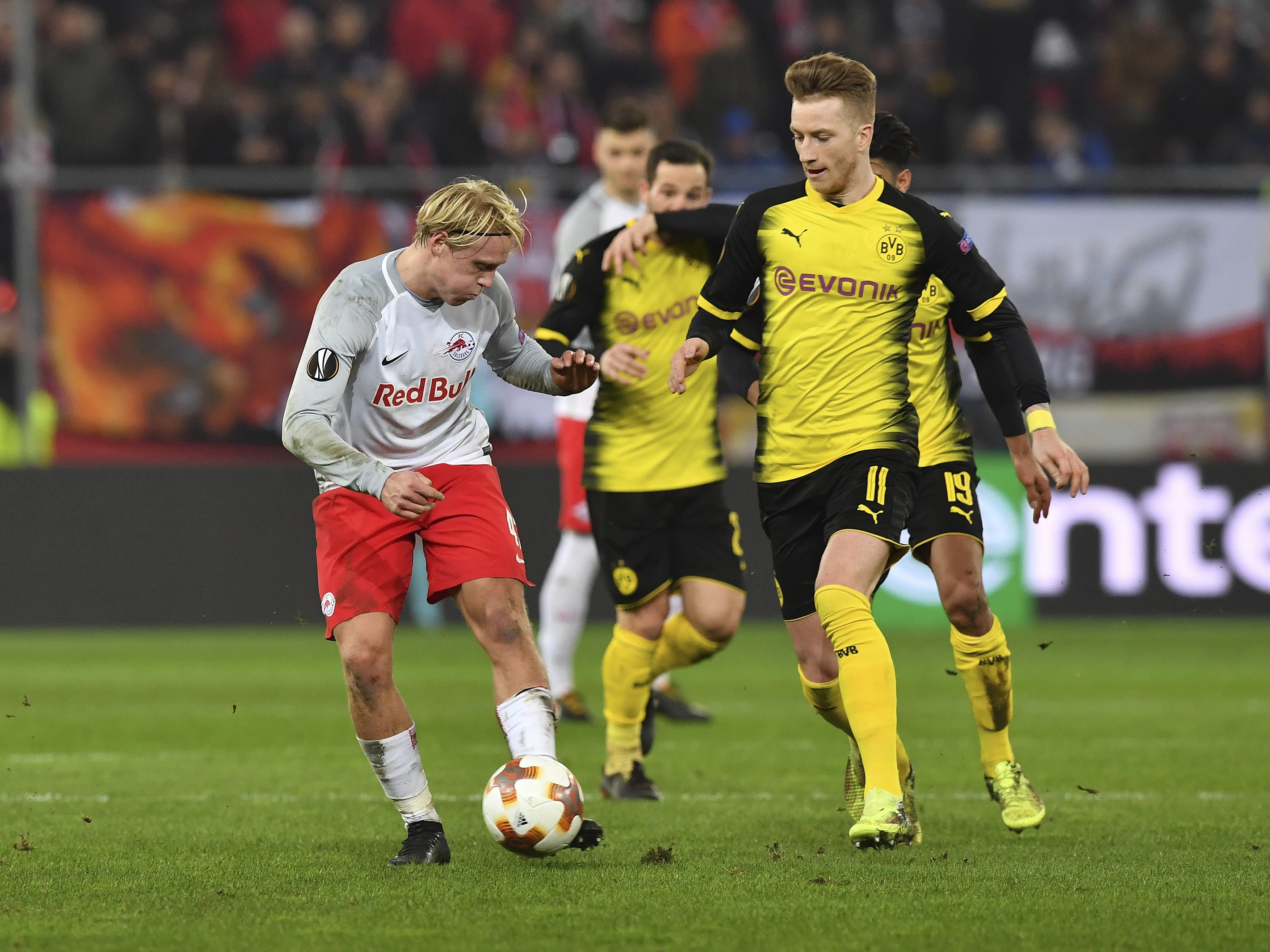 Red Bull Salzburg steigt nach dem 0:0 gegen Borussia Dortmund ins EL-Viertelfinale auf.