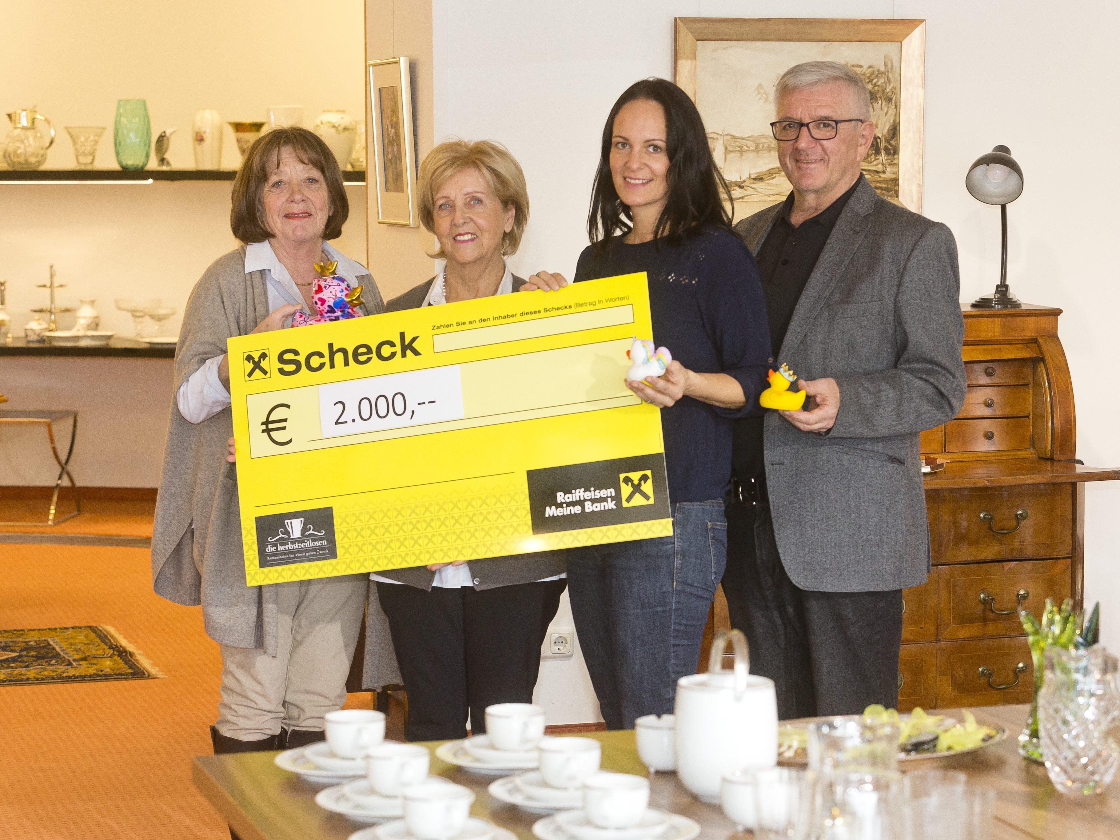 Annelies Scherrer, Margit Fleisch, Obfrau Doris Hörburger, Franz Abbrederis. Annelies Scherrer, Margit Fleisch, Obfrau Doris Hörburger, Franz Abbrederis.