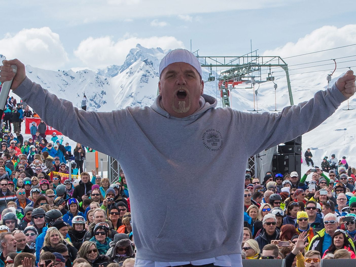 Im kommenden Jahr feiert Gery Friedle „20 Jahre DJ Ötzi“ mit einer Ötzi-Woche im Ötzta:. „Und es wird ein neues Album geben“.