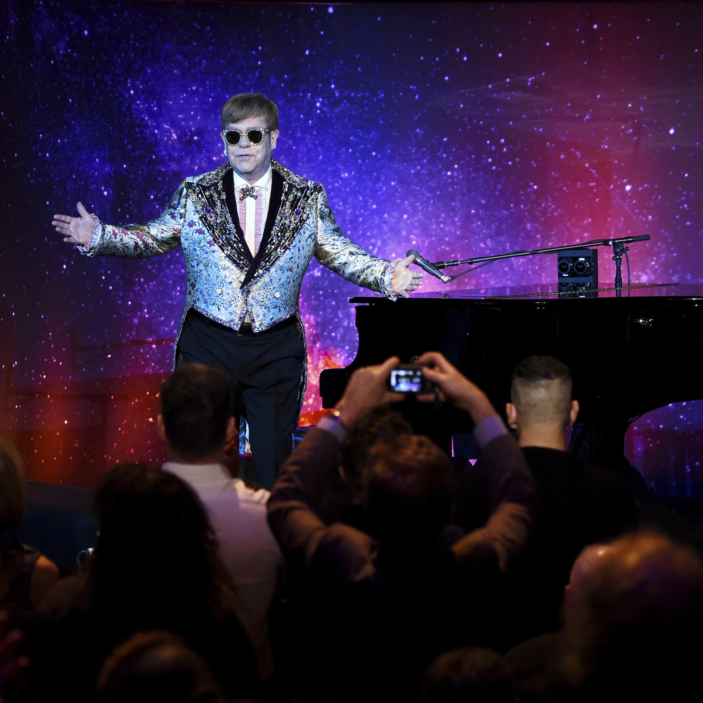 Gute Neuigkeiten für alle Elton John-Fans: Zwei weitere Österreich-Termine sind angesetzt