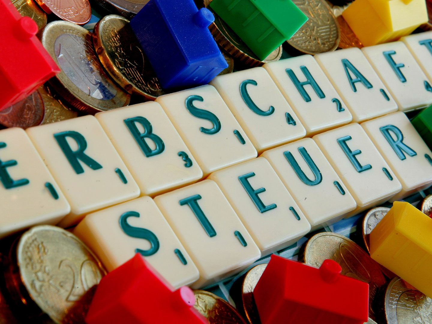 Das Ende des Pflegeregress hat zu einer heftigen Kosten-Debatte in der Pflege geführt. Das Ende des Pflegeregress hat zu einer heftigen Kosten-Debatte in der Pflege geführt.