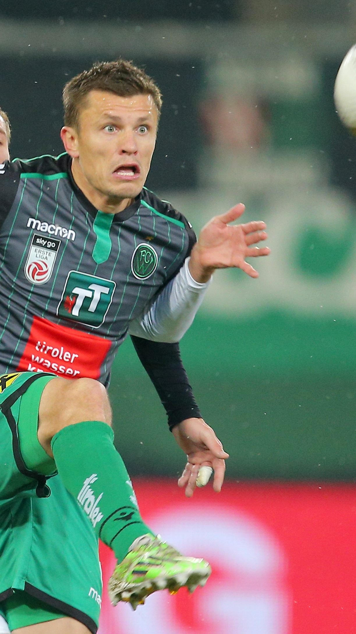 Wacker-Angreifer entschied mit zwei Toren das Derby.