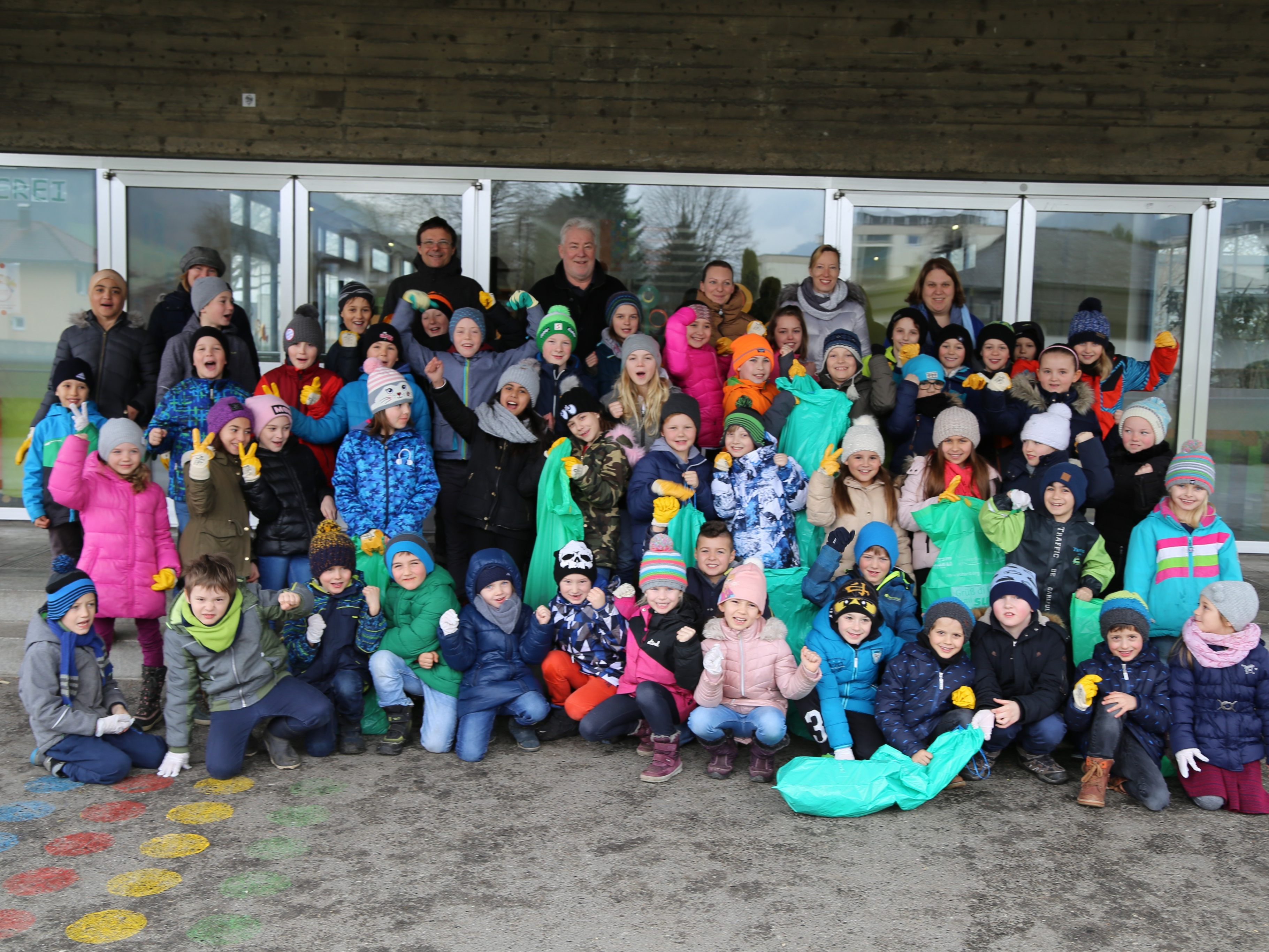 Erstmals wurde die Flurreinigung zum Teil des Unterrichts und zur gemeinsamen Aktion.