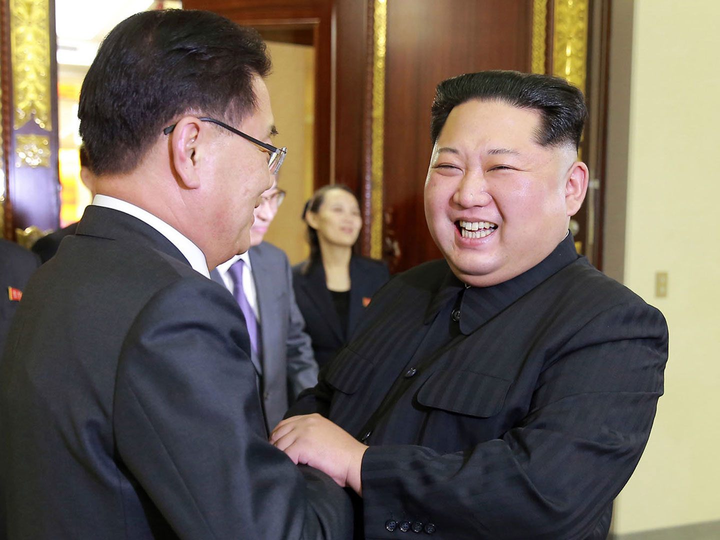 Nordkoreas Machthaber Kim Jong-un traf sich mit einer Delegation aus Südkorea. Nordkoreas Machthaber Kim Jong-un traf sich mit einer Delegation aus Südkorea.
