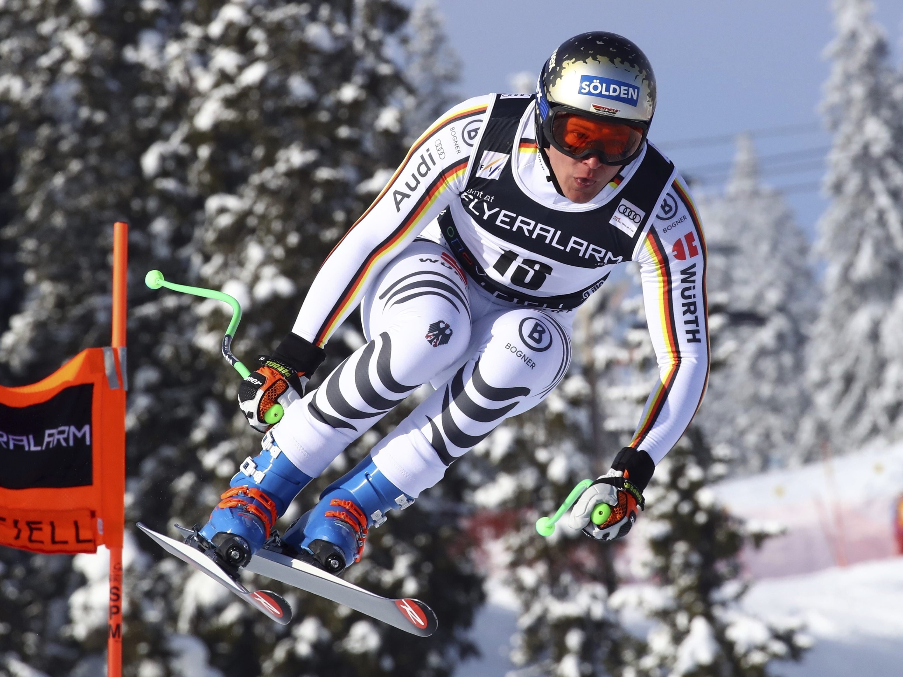 Thomas Dreßen gewinnt die Weltcup-Abfahrt. Thomas Dreßen gewinnt die Weltcup-Abfahrt.