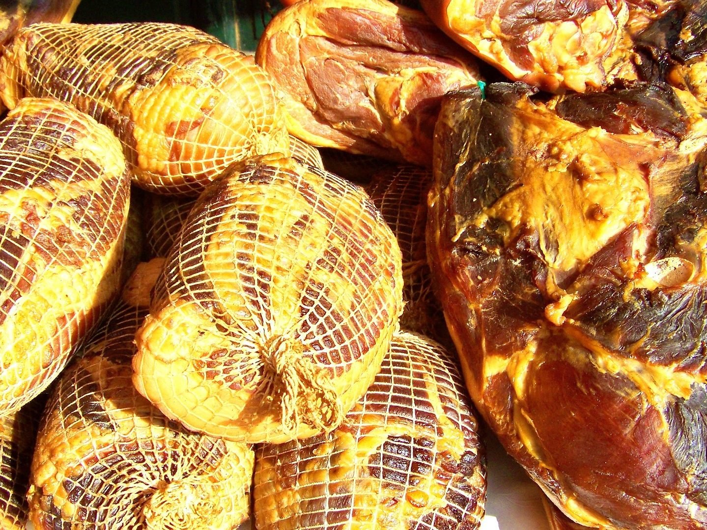 Ein Osterschinken gehört zum Festschmaus einfach dazu