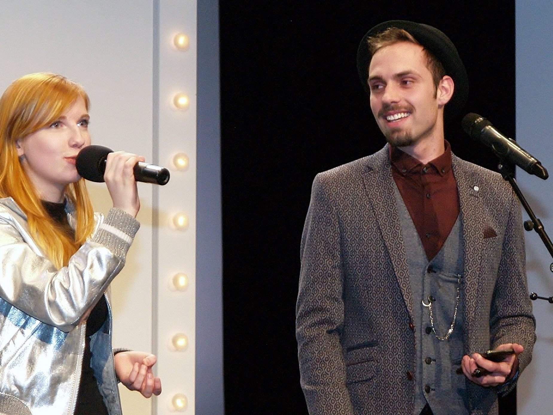 Das Moderatoren-Team Sophia Juen und Joe Hafner werden am 27. März 2018 beim 3.U20 Poetry Slam wieder durch den Abend führen.