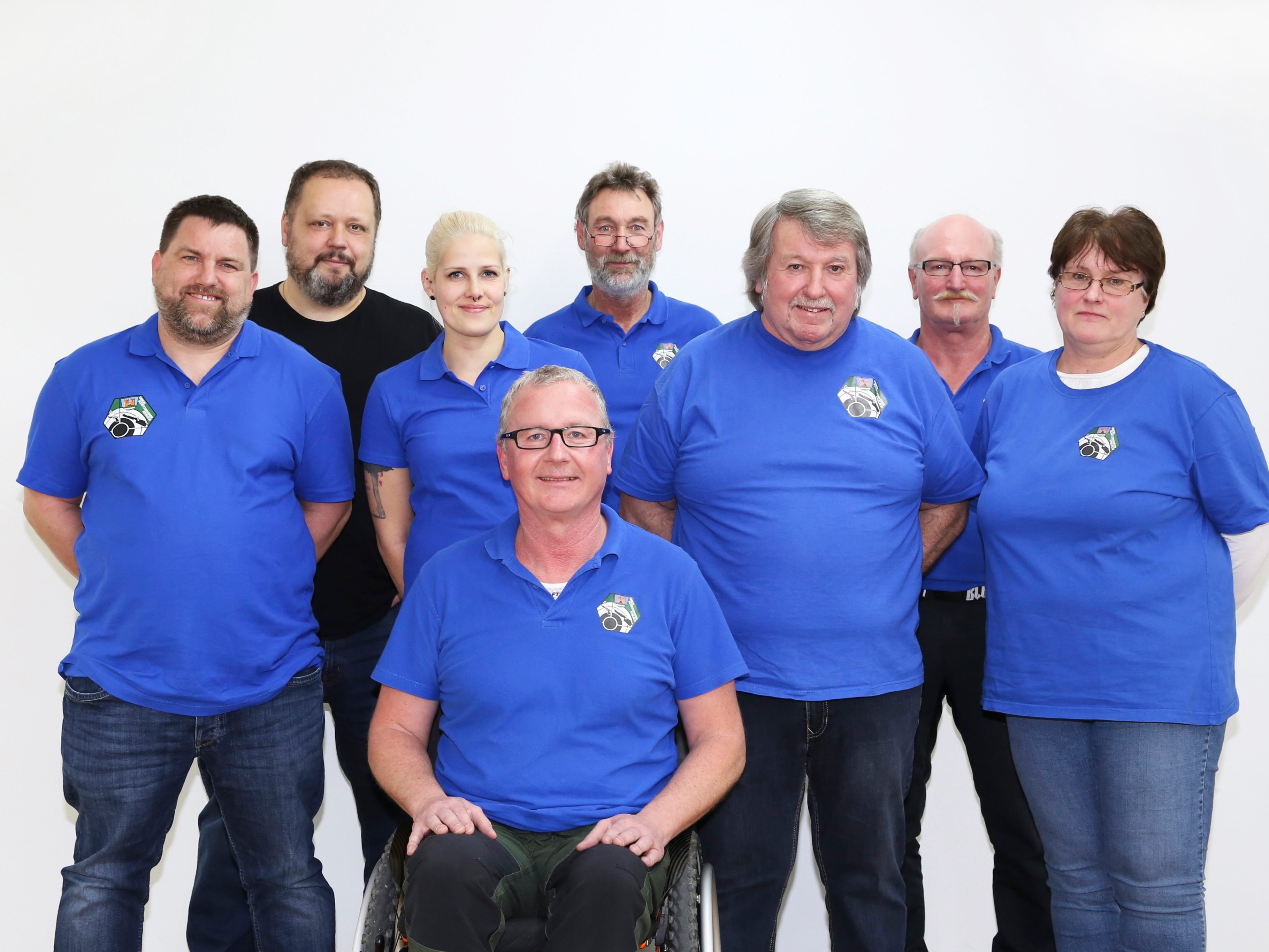 Hinten v.l.n.re.: Christoph Schnetze, Harry Spirig, Werner Wolf. Mitte v.l.n.re.: Robert Riedmann, Stephanie Neururer, Reinhard Bell, Christine Knauer. Sitzend.: Manfred Wicher Hinten v.l.n.re.: Christoph Schnetze, Harry Spirig, Werner Wolf. Mitte v.l.n.re.: Robert Riedmann, Stephanie Neururer, Reinhard Bell, Christine Knauer. Sitzend.: Manfred Wicher