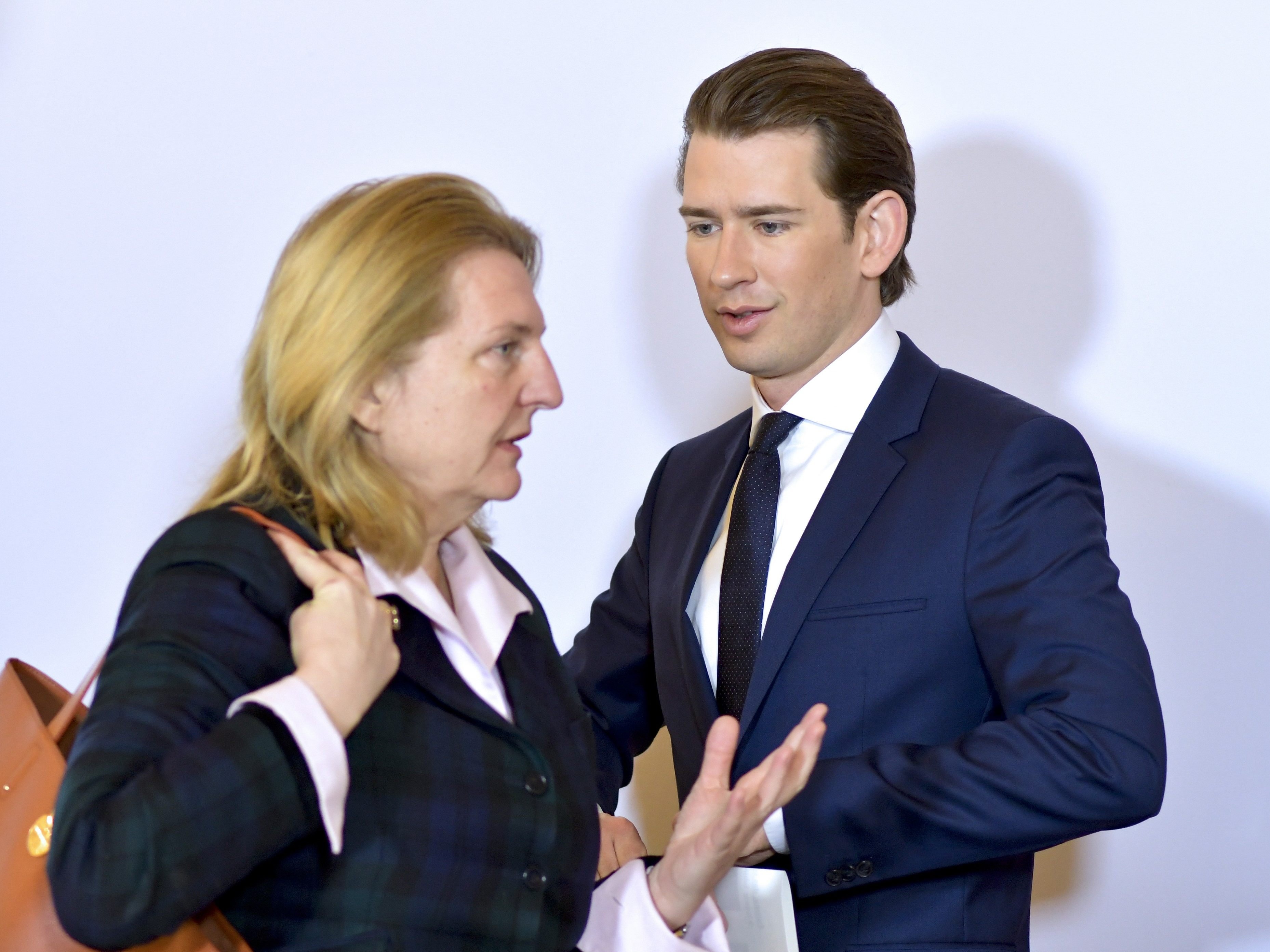 Kneissl will die Arbeit ihres Vorgängers Kurz im Balkan fortsetzen. Kneissl will die Arbeit ihres Vorgängers Kurz im Balkan fortsetzen.