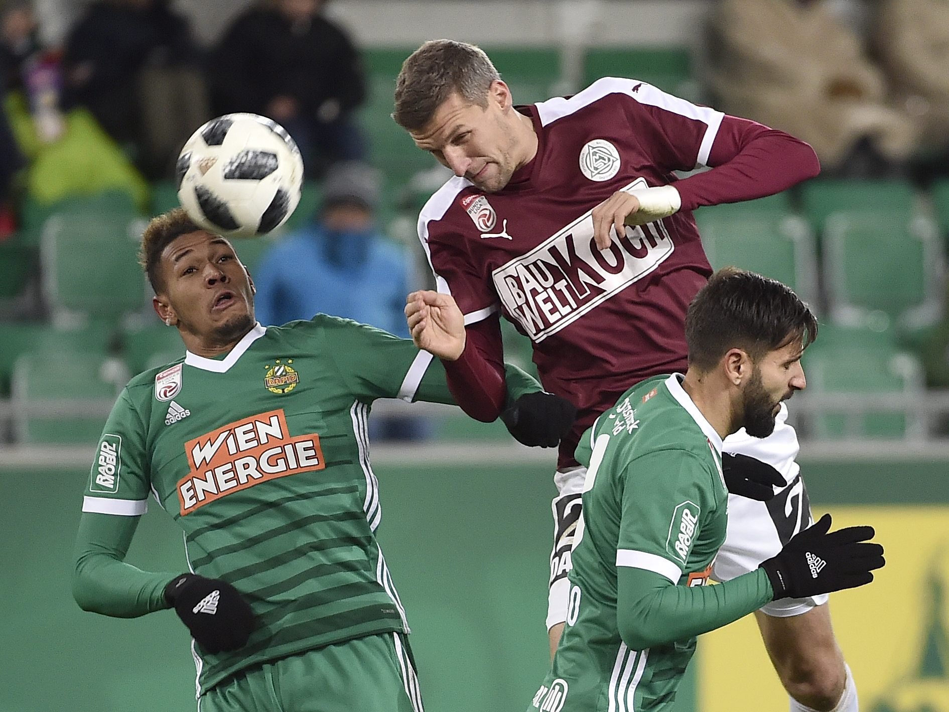 Hier sehen Sie das Match zwischen Mattersburg und Rapid Wien live im TV. Hier sehen Sie das Match zwischen Mattersburg und Rapid Wien live im TV.