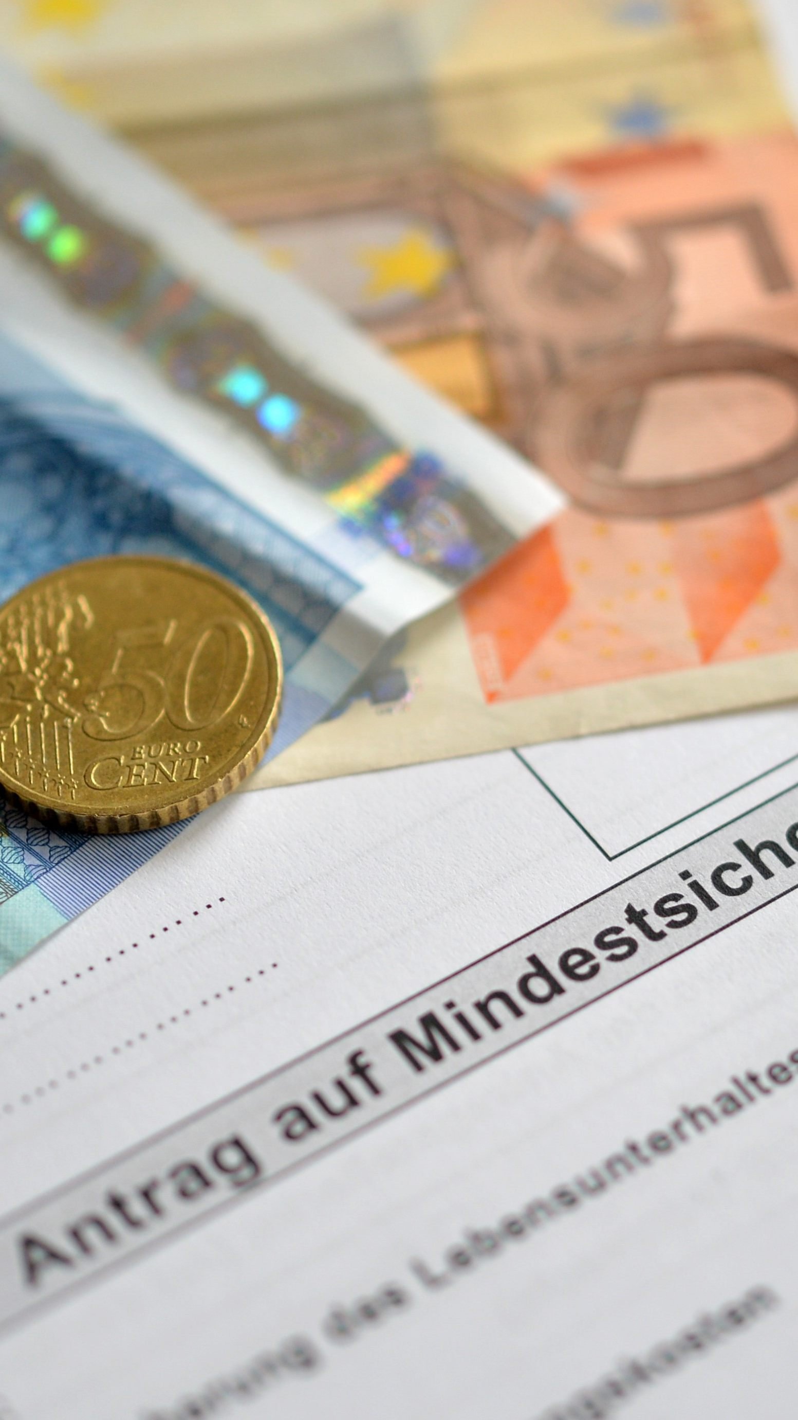 Die Mindestsicherung wird nun doch nicht österreichweit auf 1.500 Euro gedeckelt.