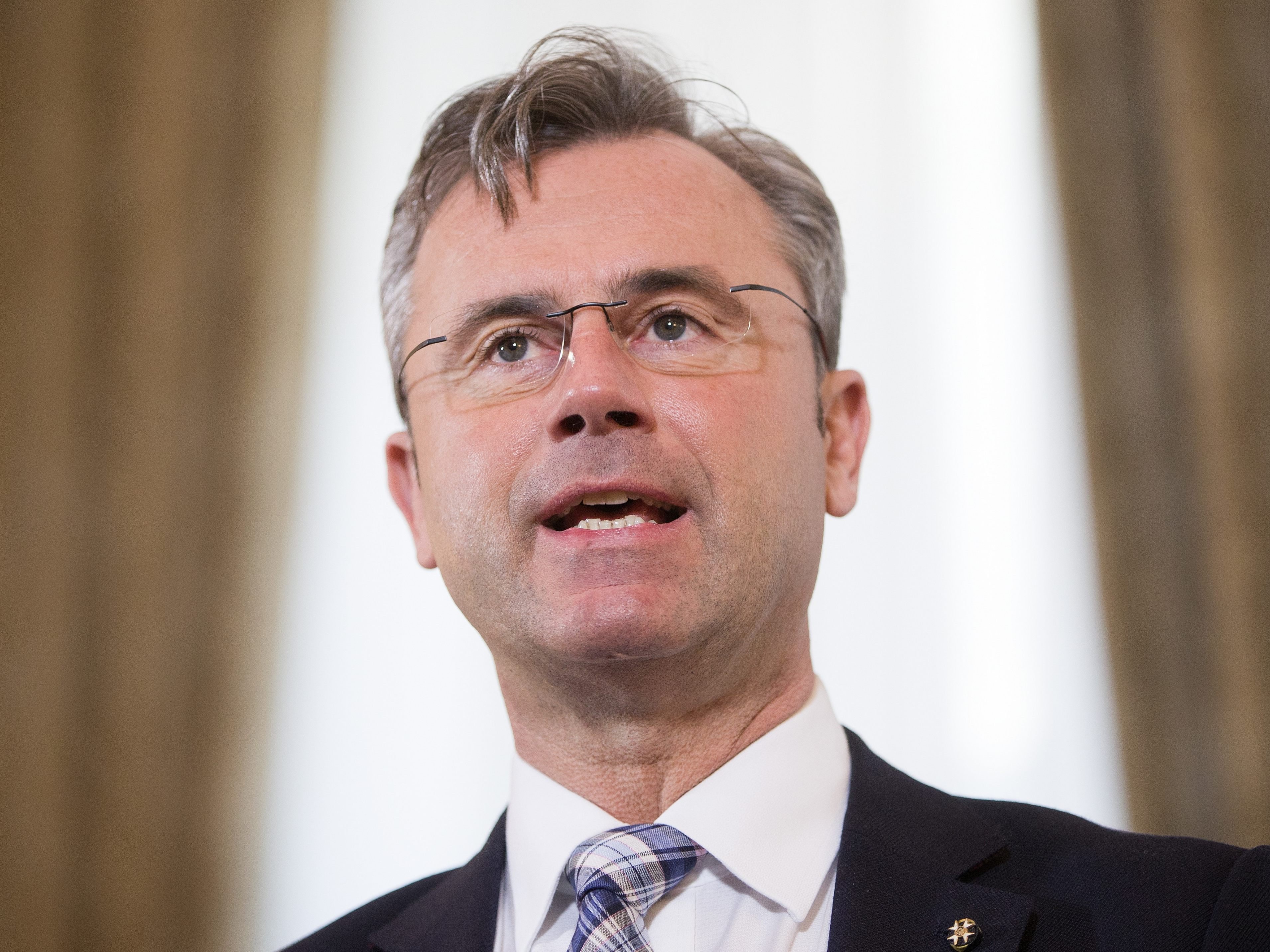 Norbert Hofer sieht den Verkauf von Laudamotion gelassen.