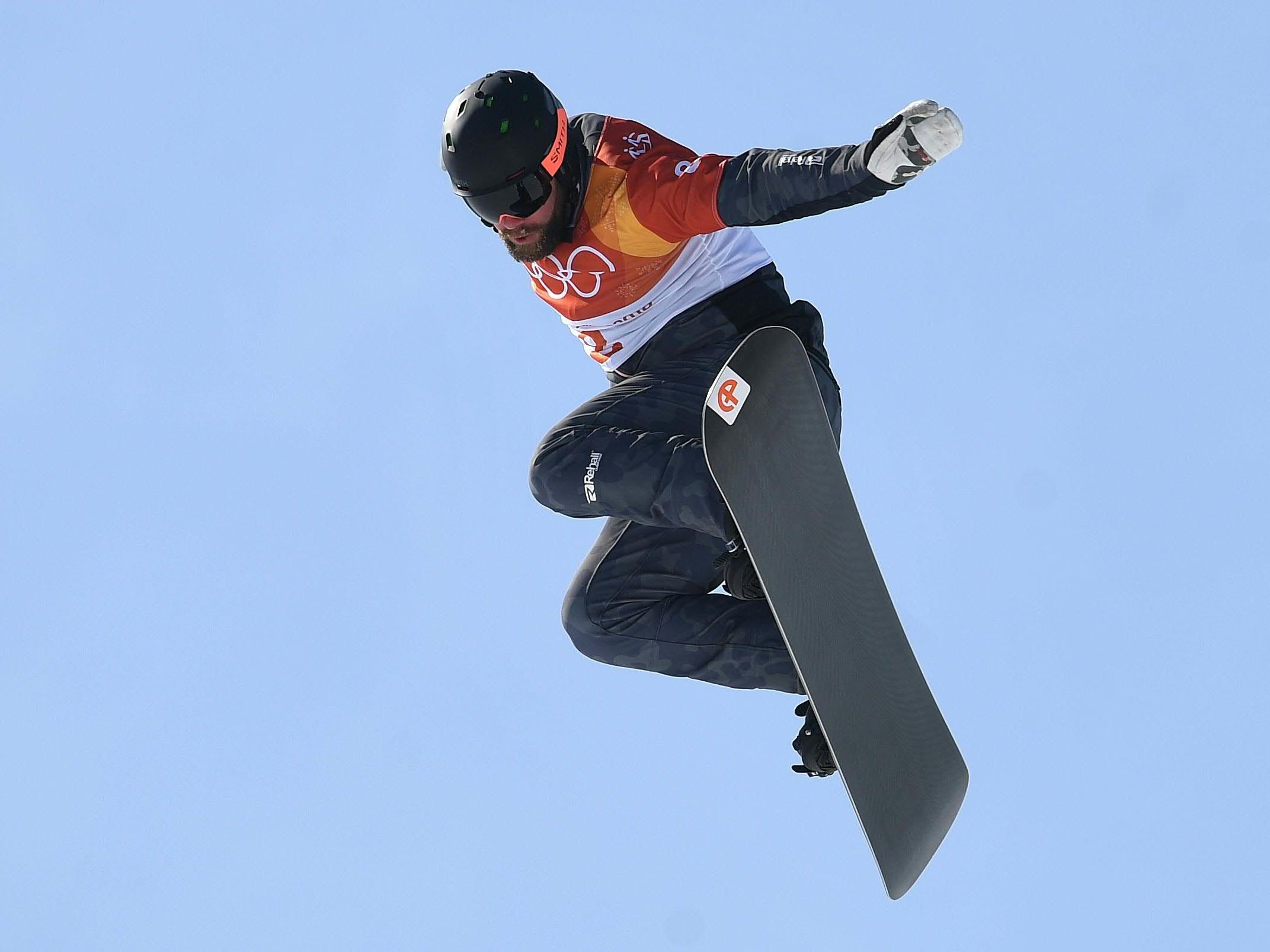 Der Wiener Snowboard-Cross-Fahrer zog sich eine schwere Hüftverletzung zu. Der Wiener Snowboard-Cross-Fahrer zog sich eine schwere Hüftverletzung zu.