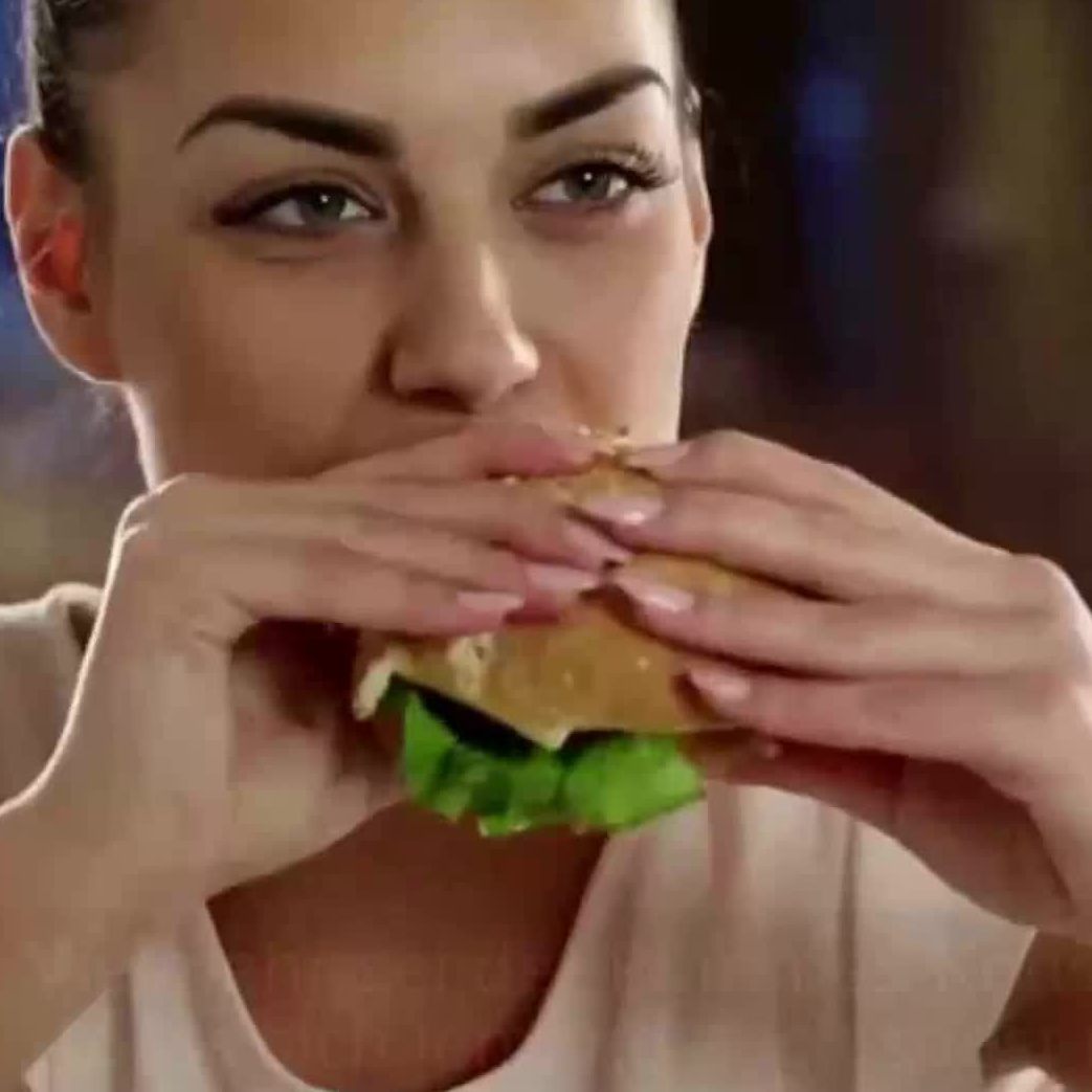 Fast Food ist äußerst ungesund.