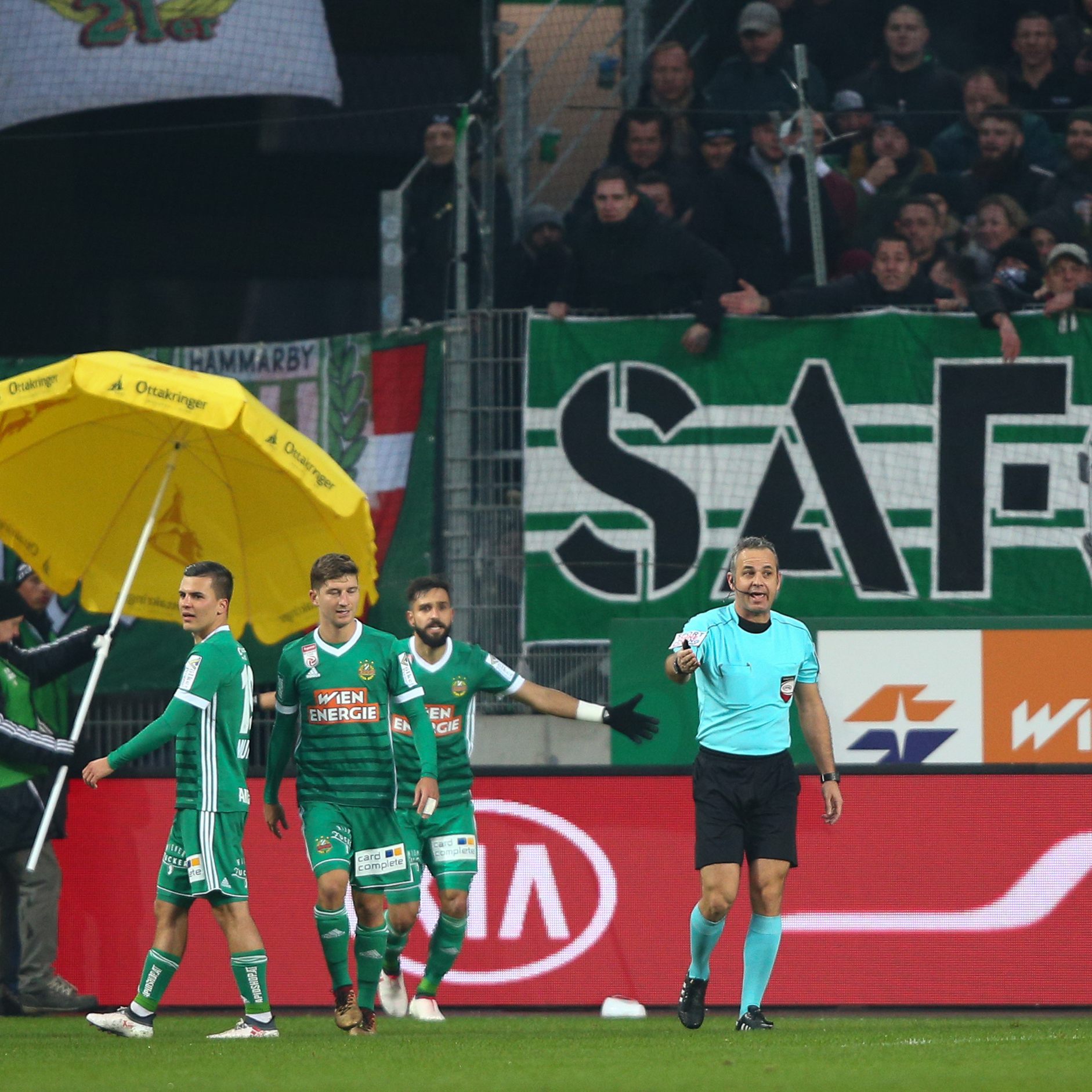 Die Strafe von Rapid Wien nach den Verfällen beim Wiener Derby wurden bestätigt.
