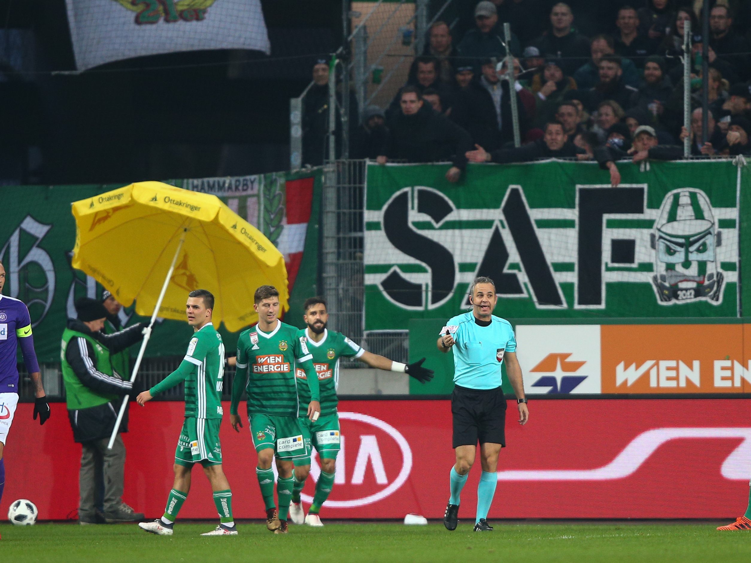 Die Strafe von Rapid Wien nach den Verfällen beim Wiener Derby wurden bestätigt.