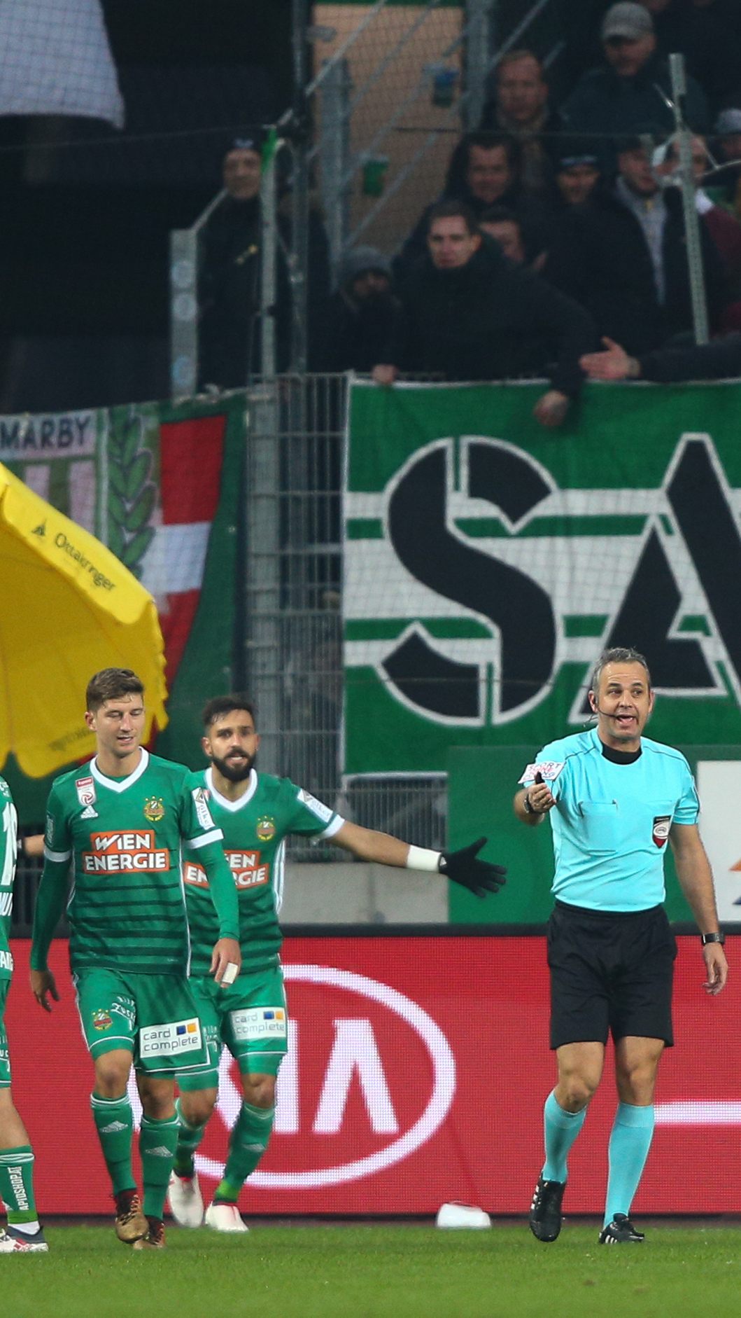Die Strafe von Rapid Wien nach den Verfällen beim Wiener Derby wurden bestätigt.