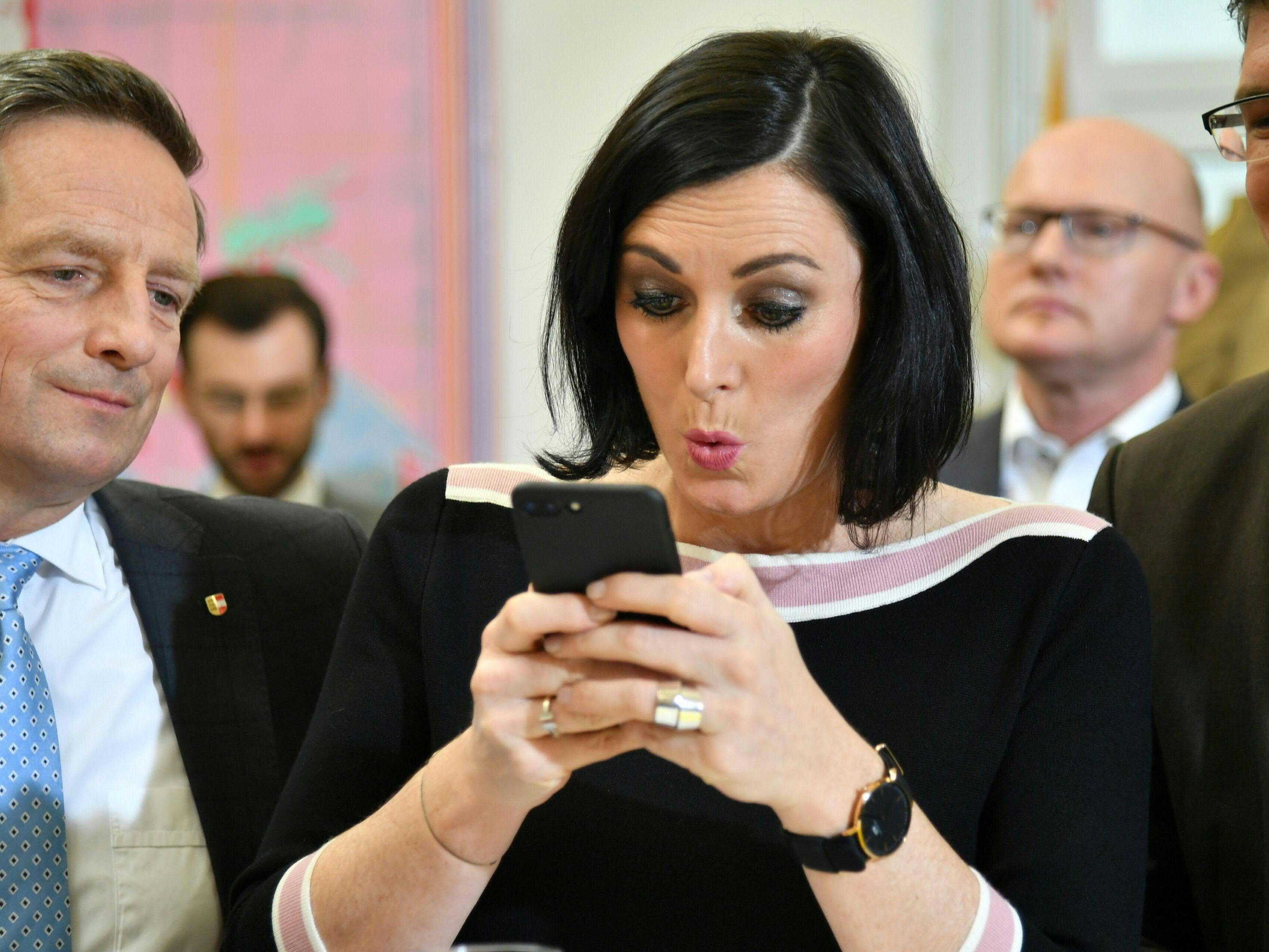 Die ersten Reaktionen auf die Hochrechnung zur Landtagswahl in Kärnten.