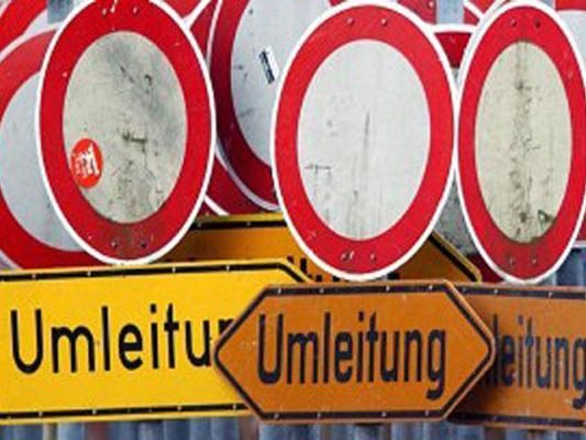Die Aßmayergasse in Wien wird gesperrt. Die Aßmayergasse in Wien wird gesperrt.