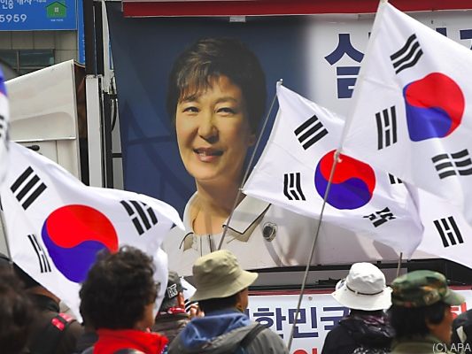 Park Geun-hye muss für lange Zeit ins Gefängnis Park Geun-hye muss für lange Zeit ins Gefängnis