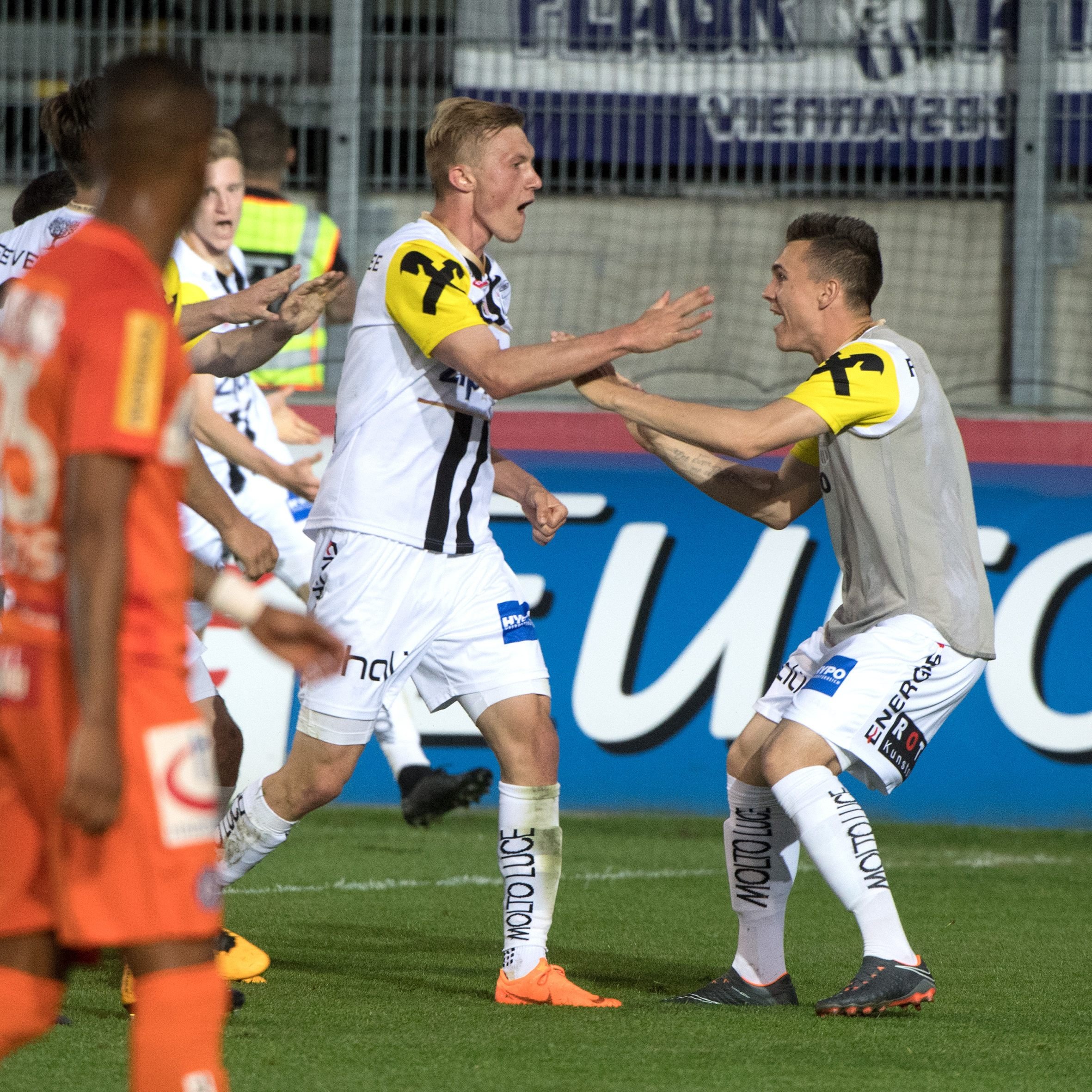 Der LASK Linz gewinnt mit 1:0 gegen die Wiener Austria.