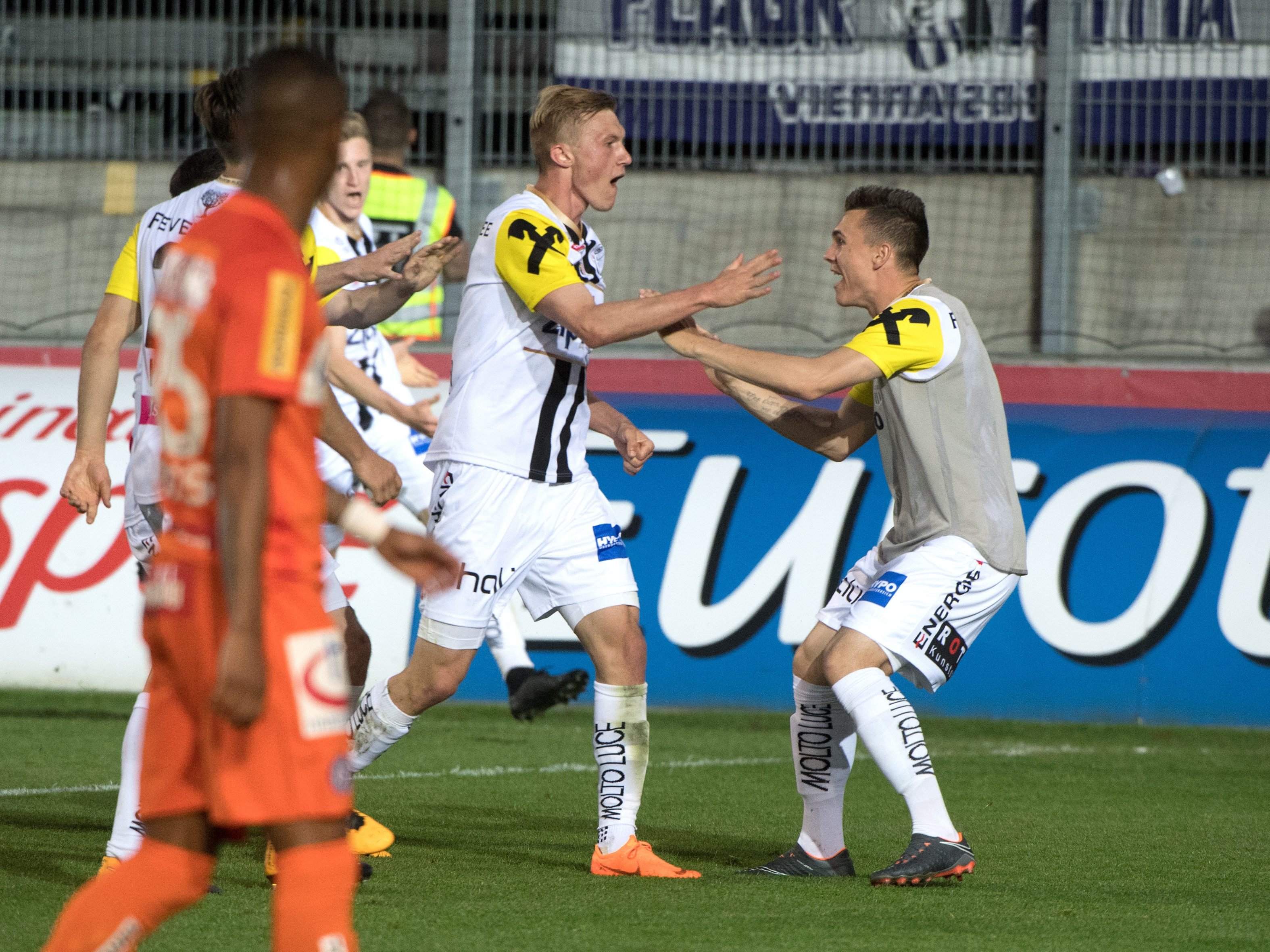 Der LASK Linz gewinnt mit 1:0 gegen die Wiener Austria. Der LASK Linz gewinnt mit 1:0 gegen die Wiener Austria.