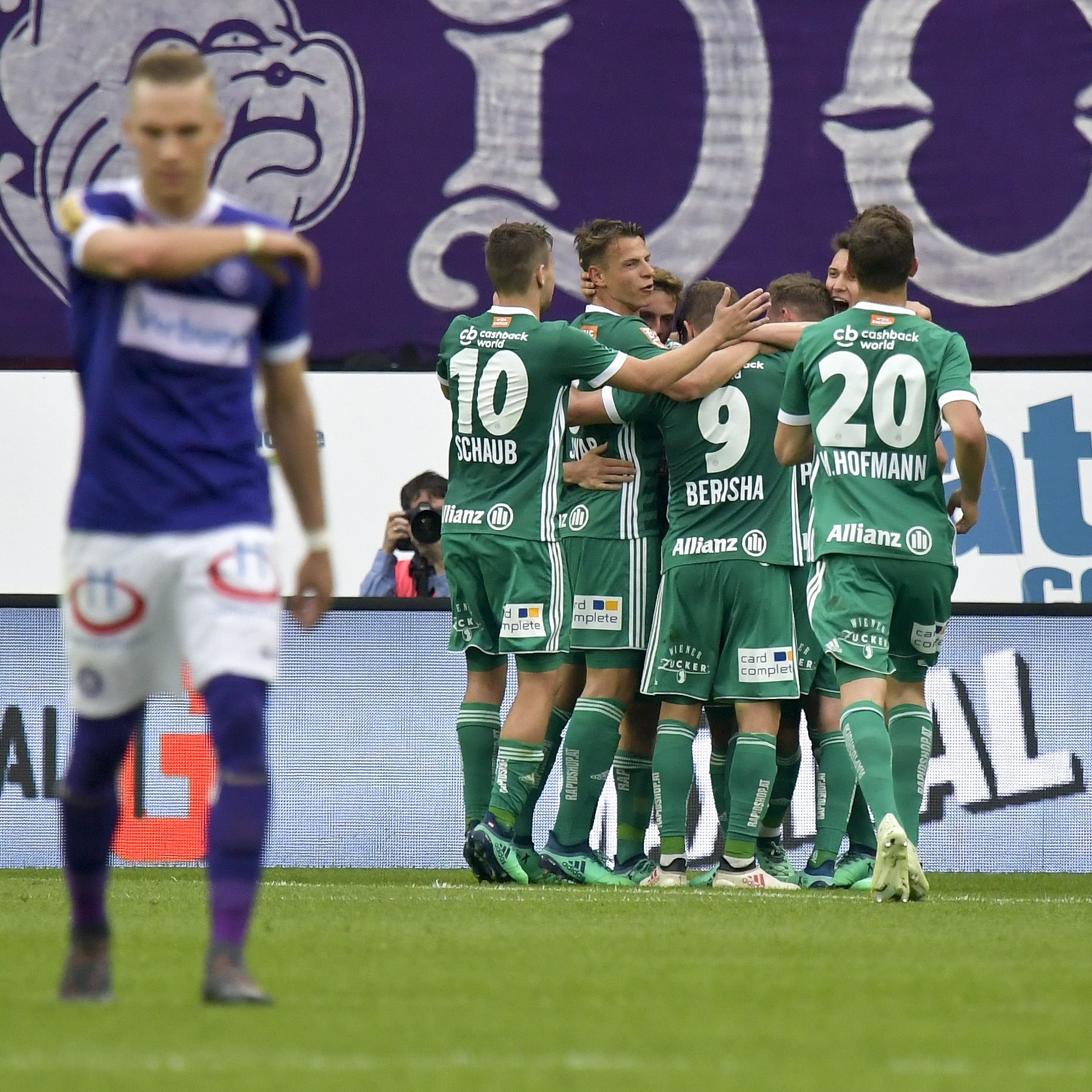 Die Hütteldorfer siegten mühelos gegen Austria Wien.