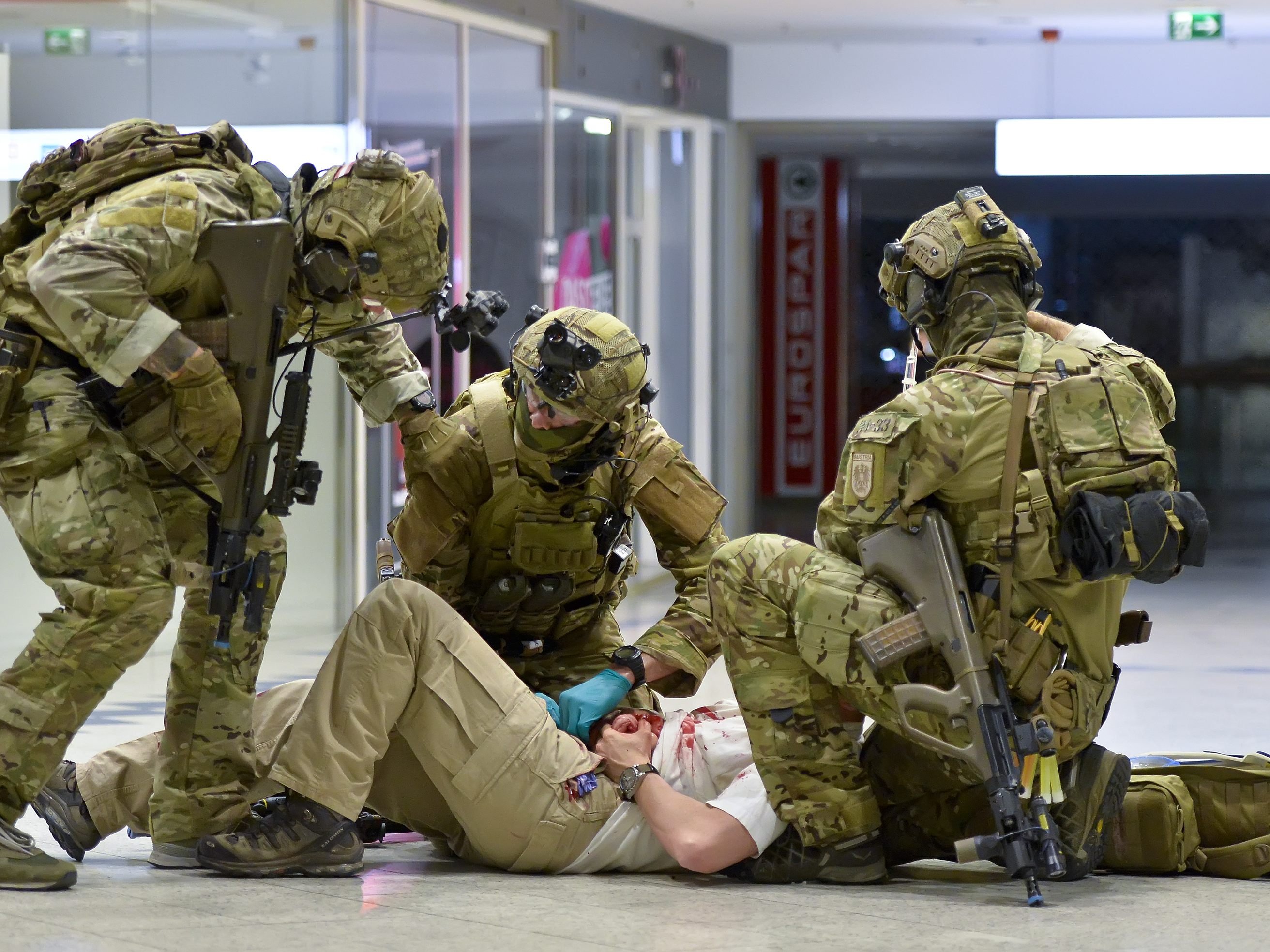 In einem Wiener Einkaufszentrum wurde eine Anti-Terror-Übung durchgeführt.