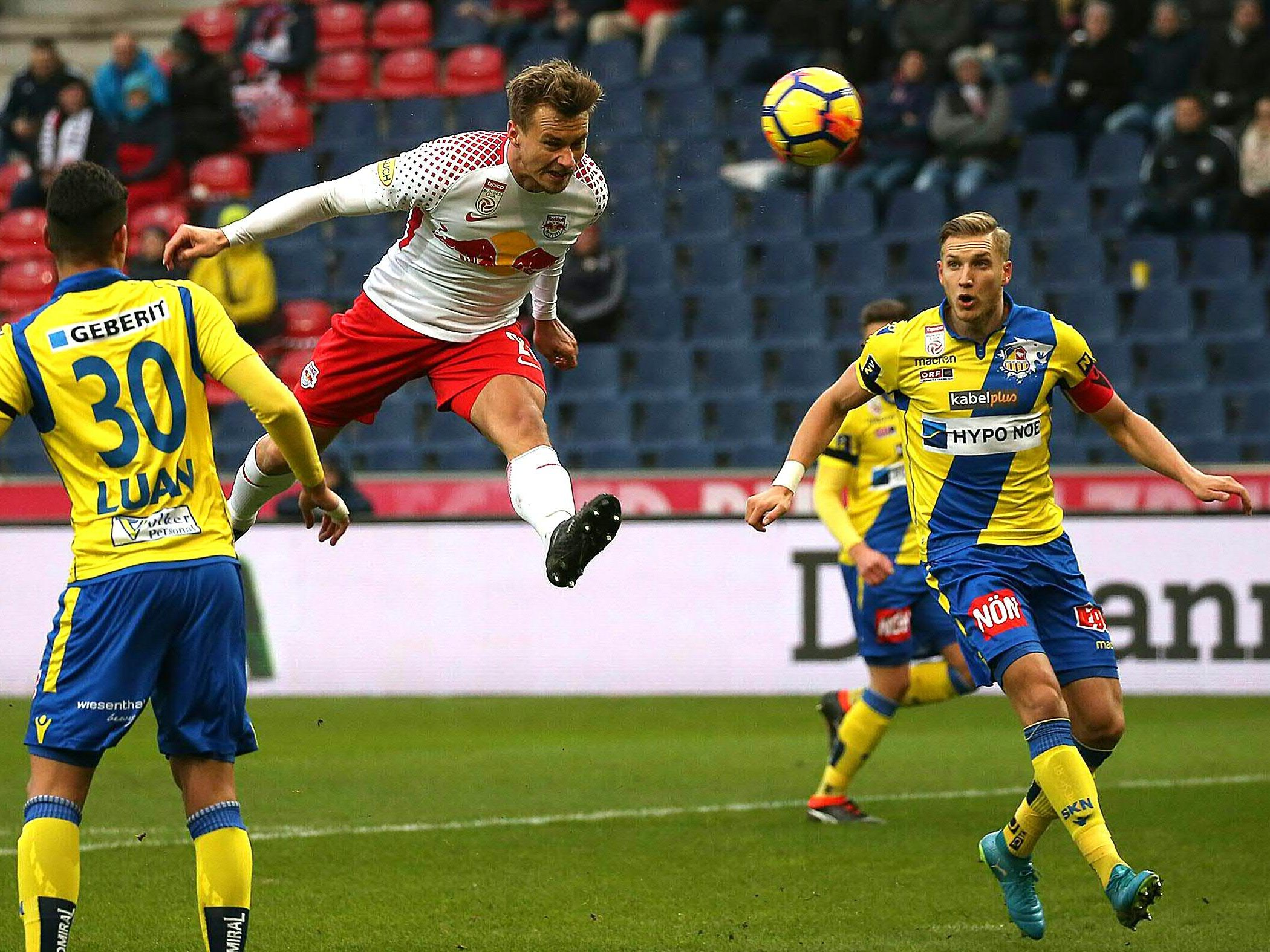 LIVE-Ticker zum Spiel SKN St. Pölten gegen FC Red Bull Salzburg ab 19.00 Uhr. LIVE-Ticker zum Spiel SKN St. Pölten gegen FC Red Bull Salzburg ab 19.00 Uhr.