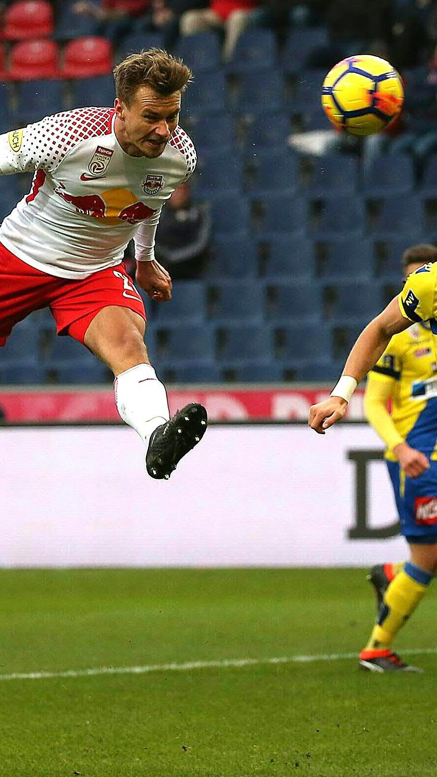 LIVE-Ticker zum Spiel SKN St. Pölten gegen FC Red Bull Salzburg ab 19.00 Uhr.