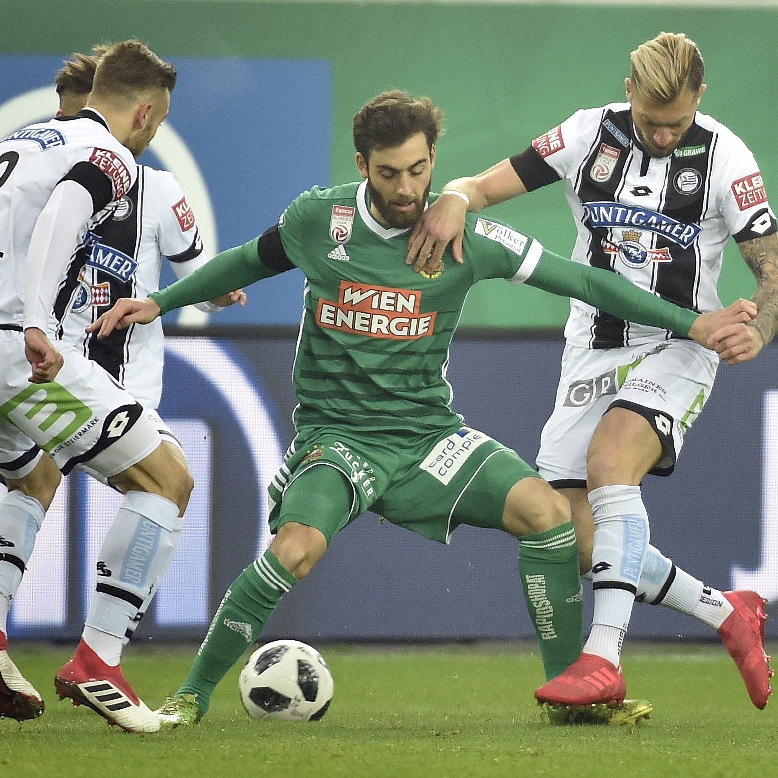 LIVE-Ticker zum Spiel SK Sturm Graz gegen SK Rapid Wien ab 16.30 Uhr.