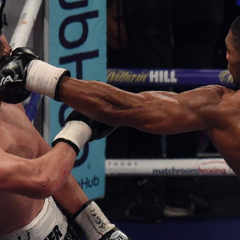 Anthony Joshua gewinnt gegen Jospeh Parker.