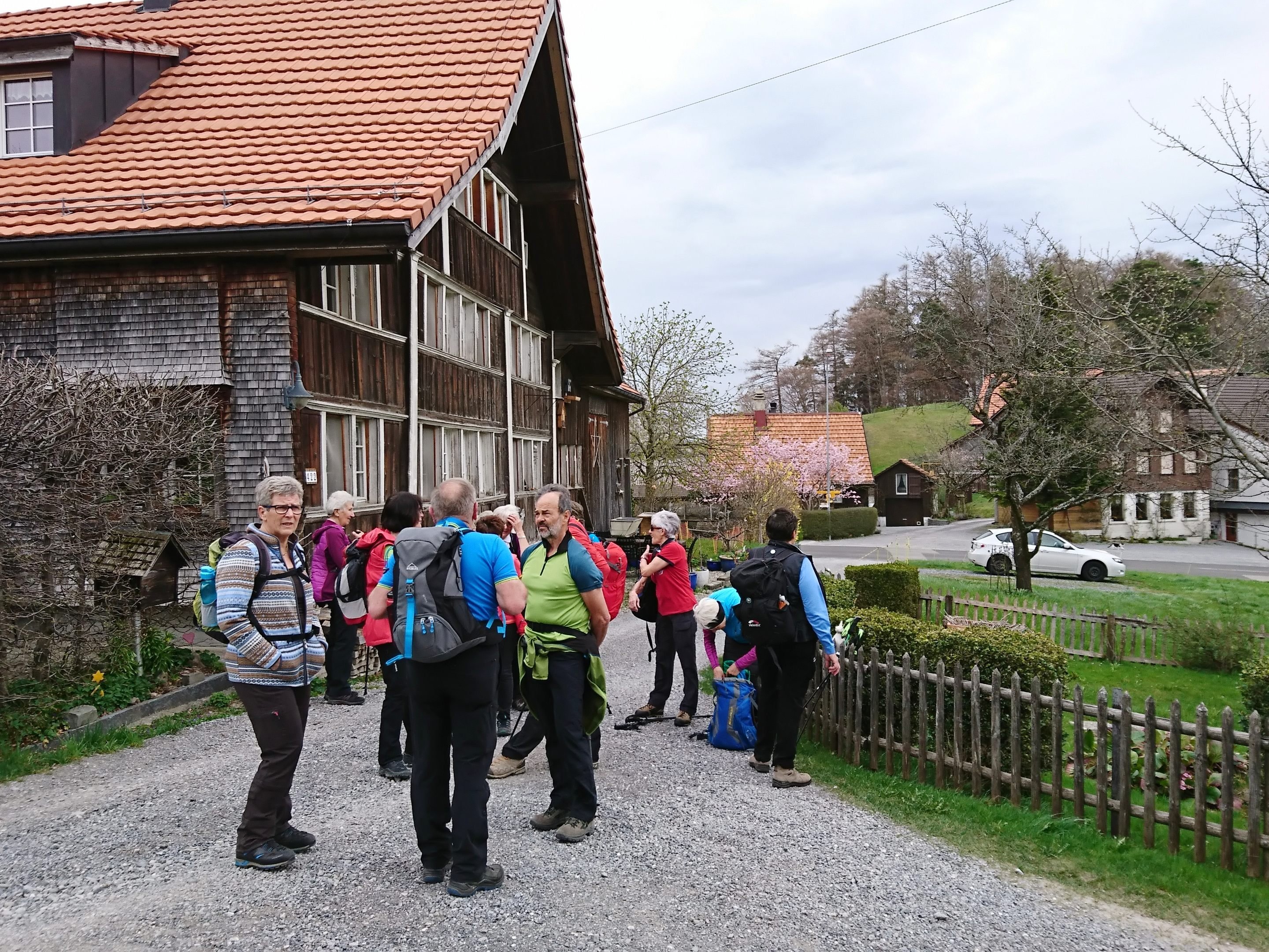 Radteam perpedales auf Höhenwanderung oberhalb von Walzenhausen