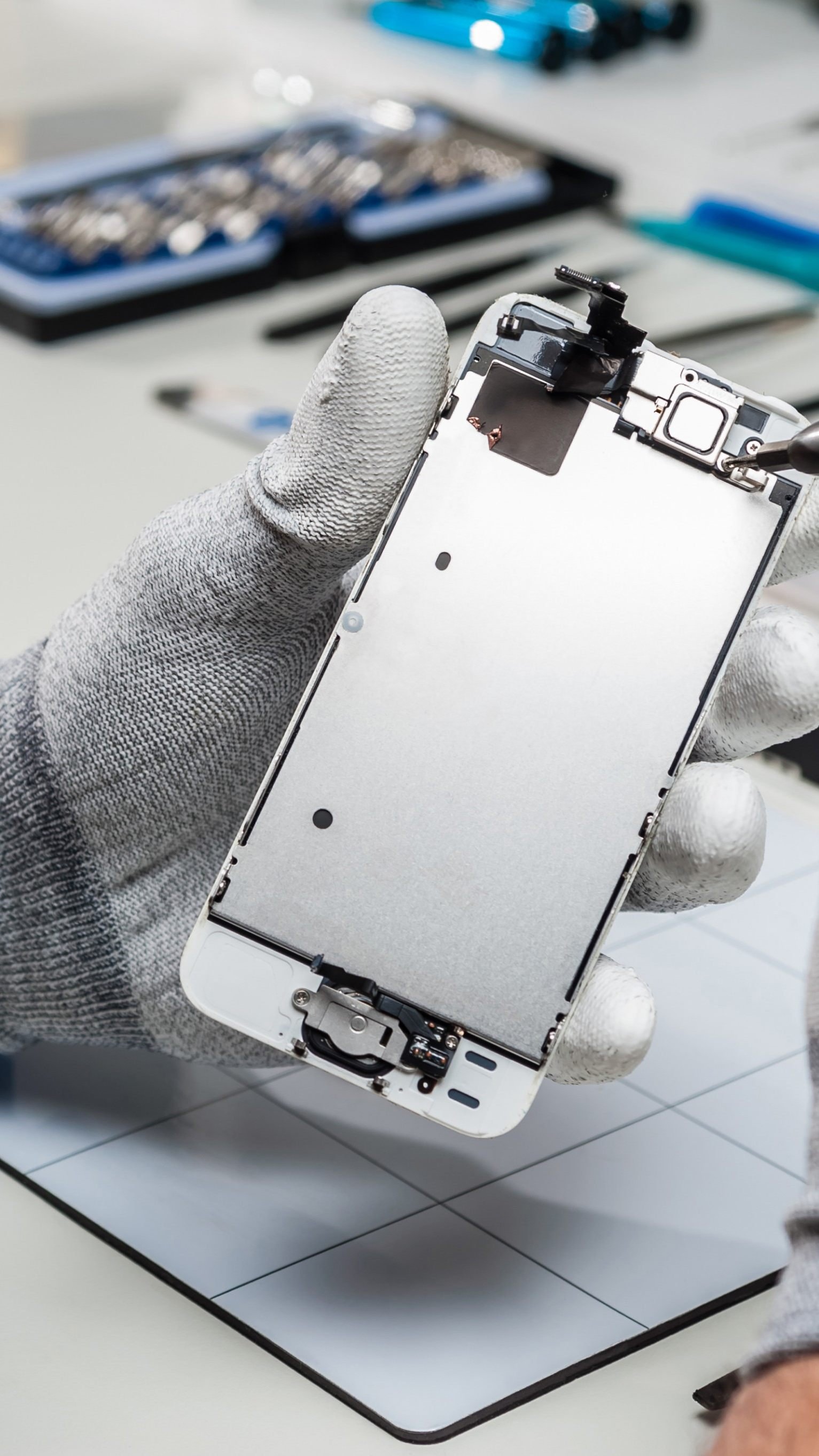 Bildschirm oder Akku werden seit kurzem auch in MediaMarkt- und Saturn-Filialen ausgetauscht.