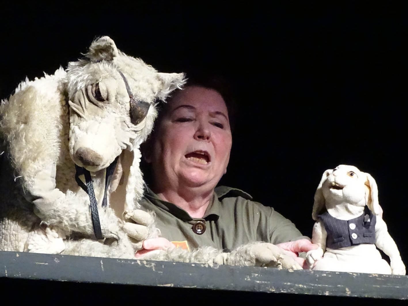 „Homunculus 27“ wird wieder tierisch: Wolf und Hase in der Berliner Stadtmusikanten-Story. „Homunculus 27“ wird wieder tierisch: Wolf und Hase in der Berliner Stadtmusikanten-Story.