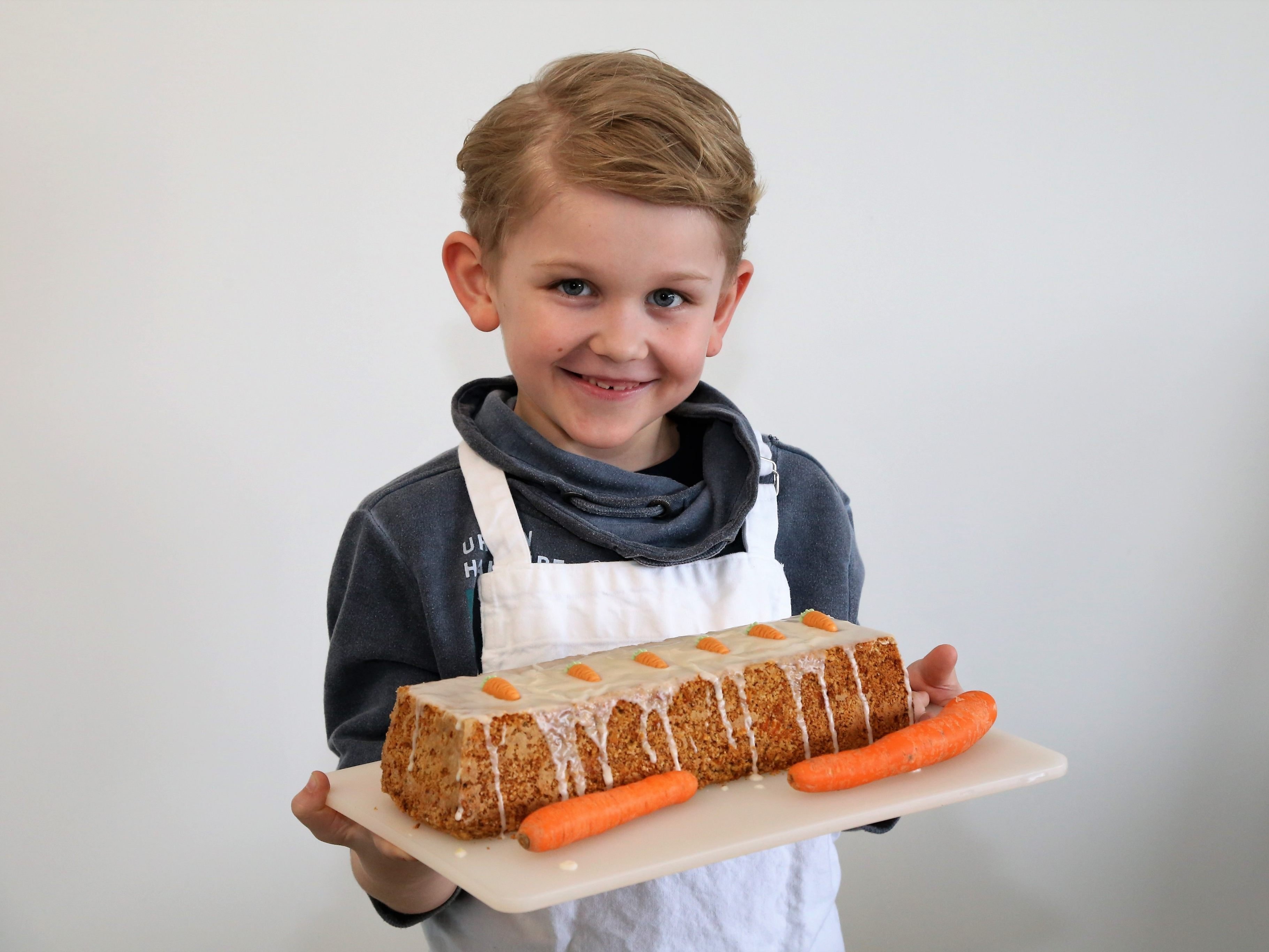 Noch Karotten vom Osterfest übrig? Dieser saftige Kuchen eignet sich perfekt für die Frühlingsbackstube.