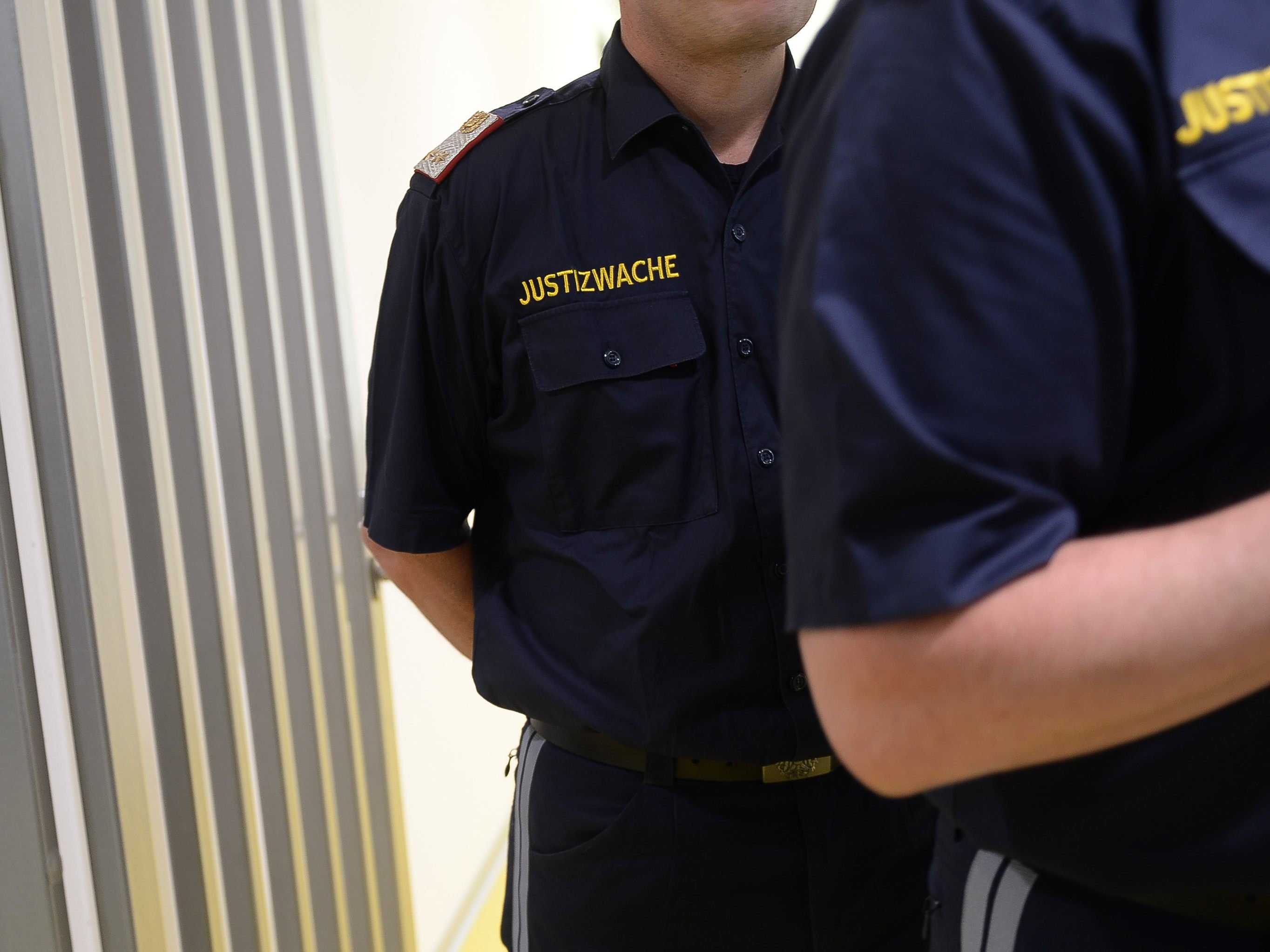 Die Justizwachebeamte in Österreich haben einen gefährlichen Job. Die Justizwachebeamte in Österreich haben einen gefährlichen Job.