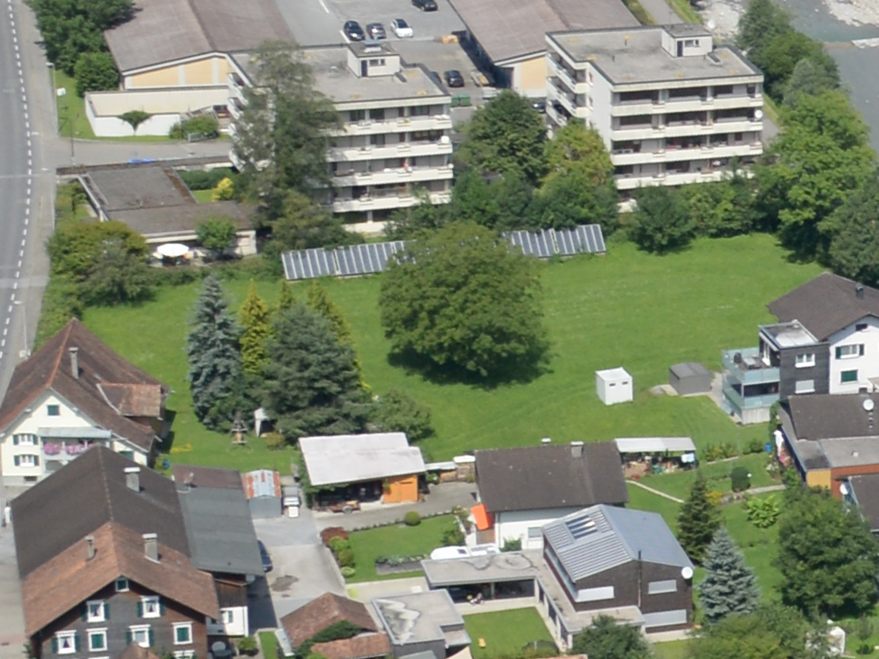 Statt zwei, sollen bald vier Wohnhäuser Platz für städtisches Personal bieten.
