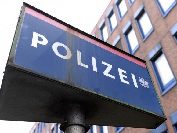 Der 34-Jährige verletzte bei seiner Festnahme in Wien zwei Polizisten. Der 34-Jährige verletzte bei seiner Festnahme in Wien zwei Polizisten.