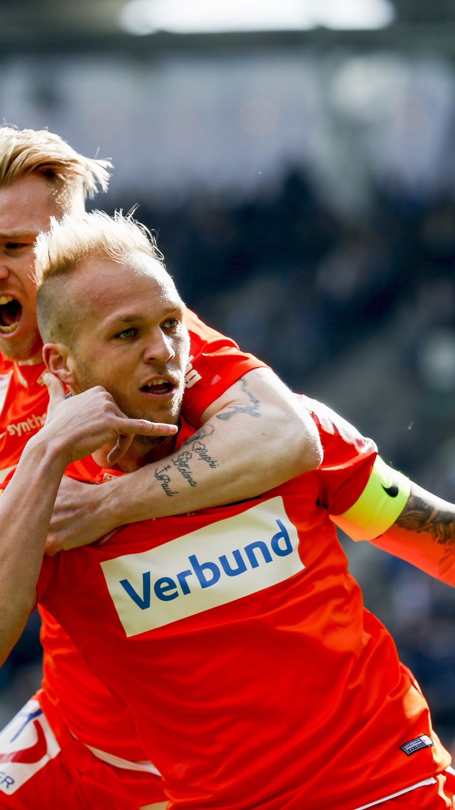 Raphael Holuhauser (r.) war Mann des Spiels und führte die Wiener Austria mit zwei Toren zum Sieg.