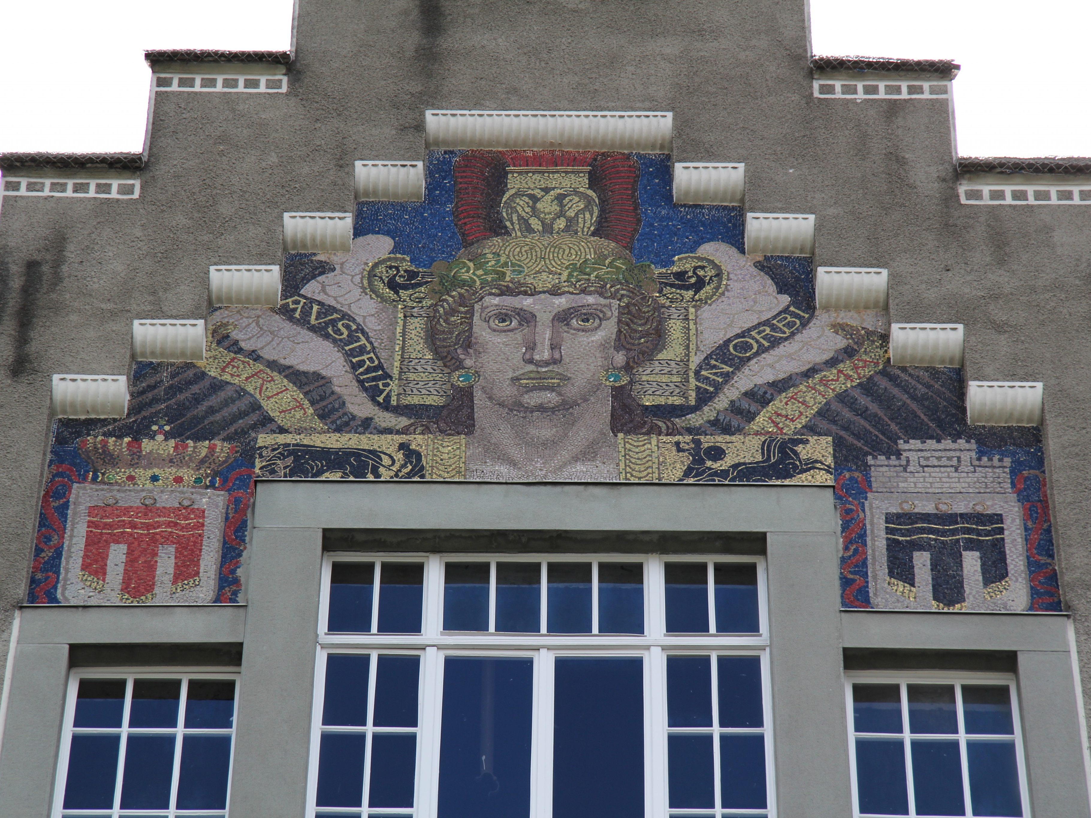 Bruder und Schwester streiten sich ums Erbe.