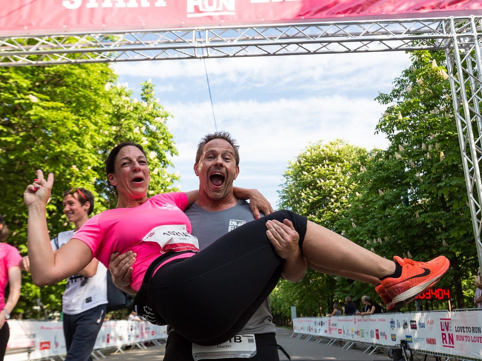 Beim ersten Loverun in Wien waren fast 400 Läufer im Prater.